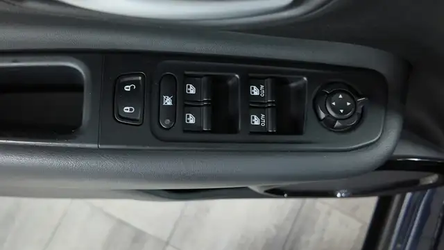 Jeep Renegade view 15