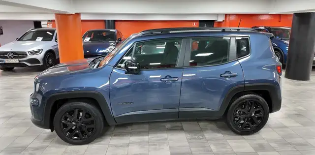 Jeep Renegade view 3