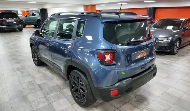 Jeep Renegade view 4