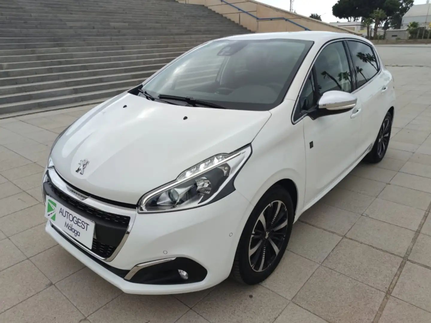 Peugeot 208 1.2 PureTech S&S Tech Edition 82 Blanco - 2