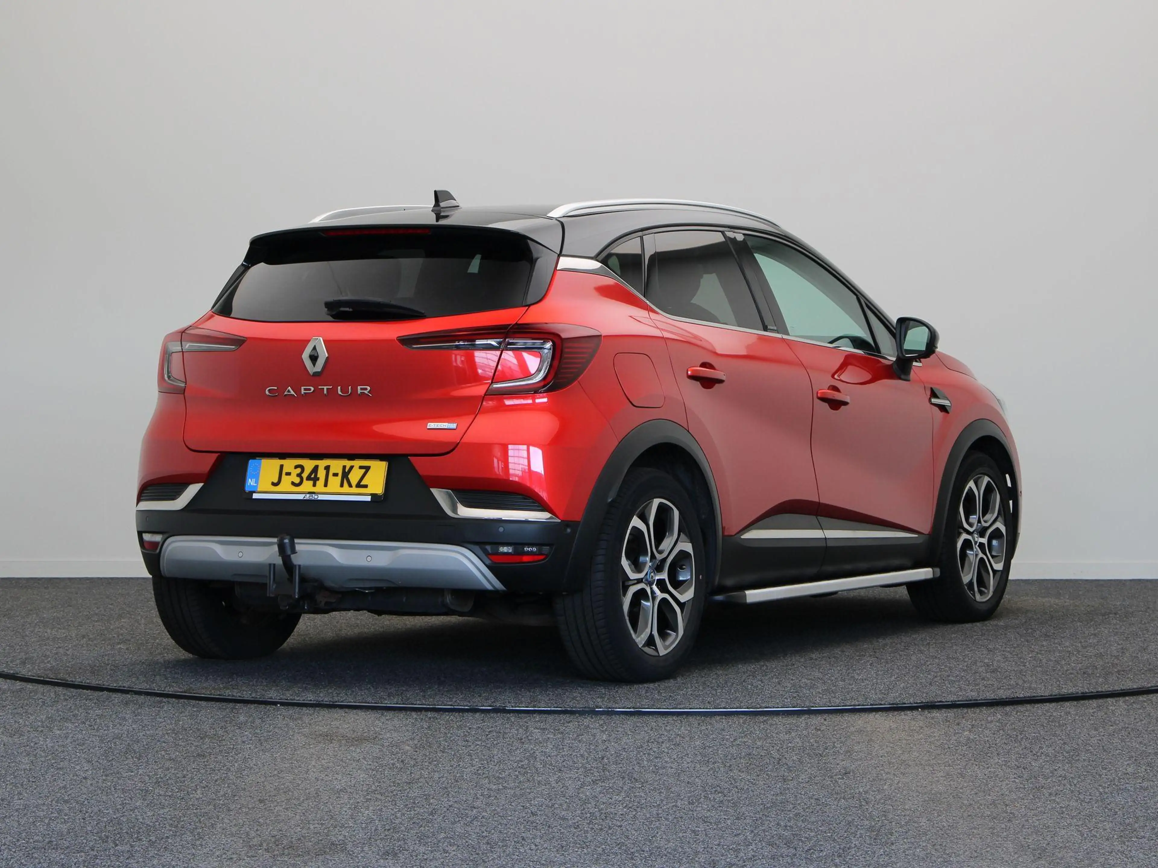 Renault Captur 1.6 E-Tech Plug-in Hybrid 160 Intens | 89% SOH | T — photo 12