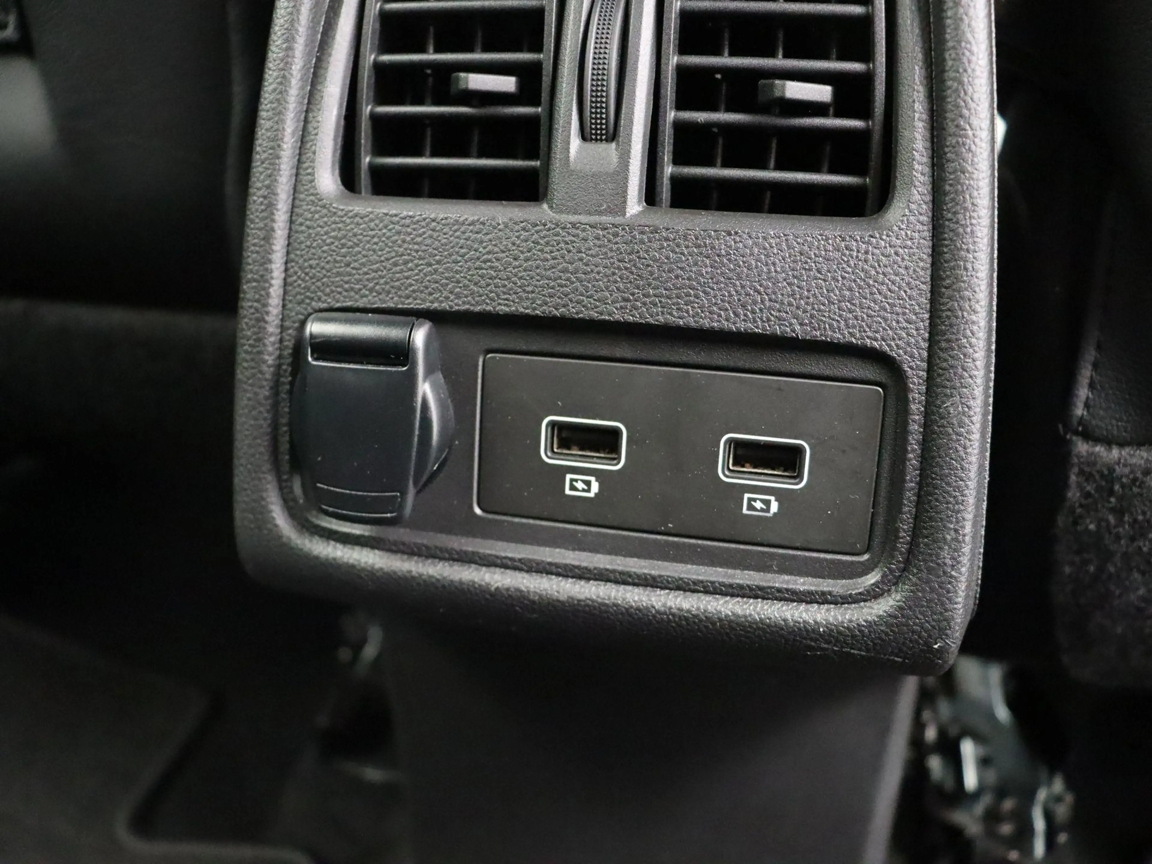 Renault Captur 1.6 E-Tech Plug-in Hybrid 160 Intens | 89% SOH | T — photo 5
