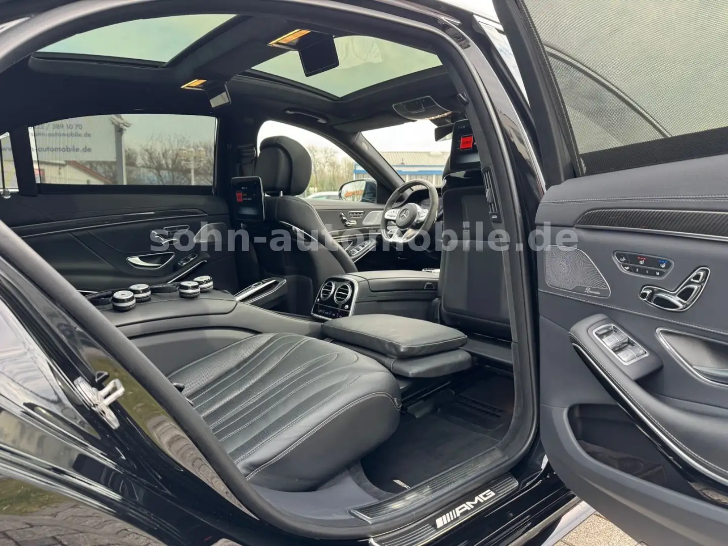 Mercedes-Benz S 63 AMG 4M+ LANG/3xTV/First-Class/Chauffeur/20" Black - 2