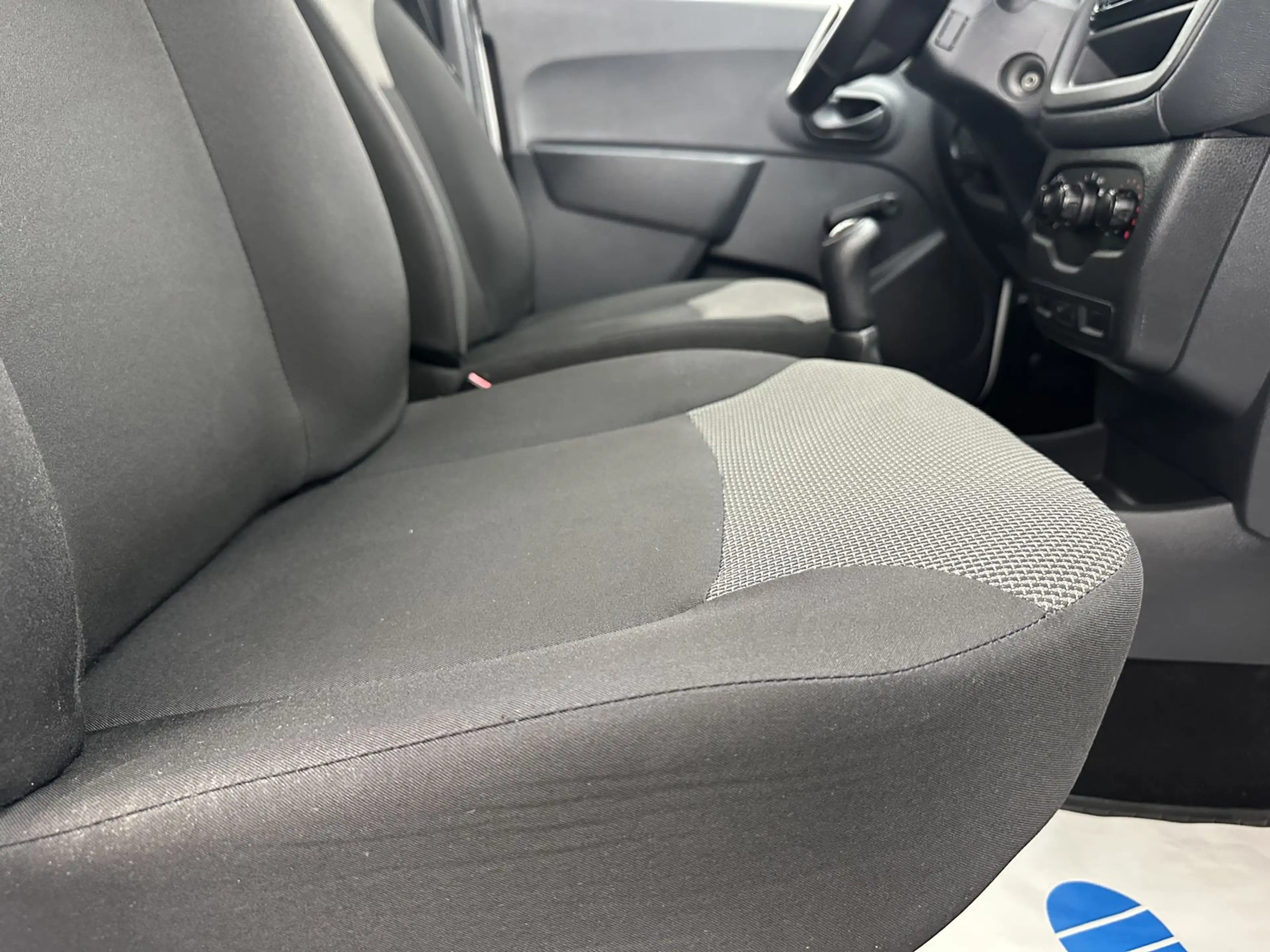 Dacia Dokker Access "1 HAND-PDC-WENIG KM-TÜV NEU" — photo 9