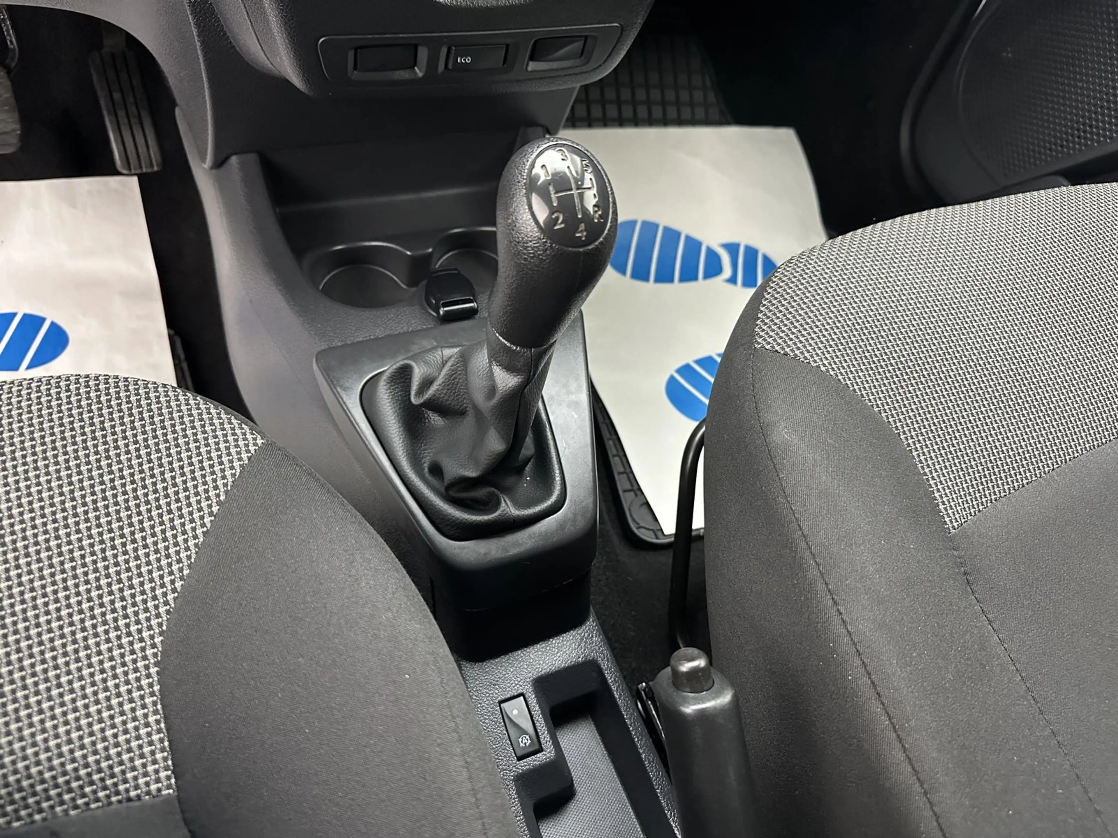 Dacia Dokker Access "1 HAND-PDC-WENIG KM-TÜV NEU" — photo 14