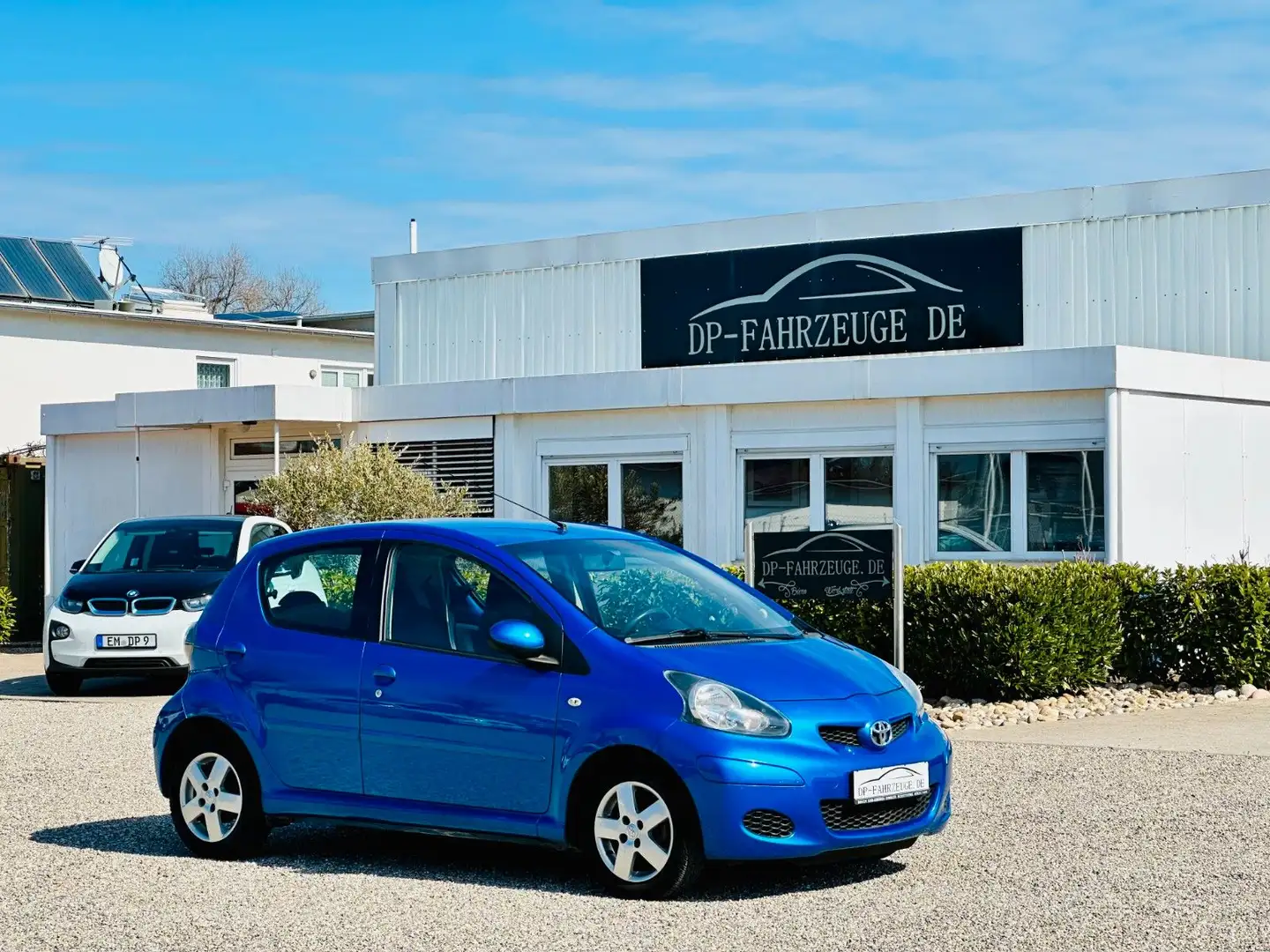 Toyota Aygo CoolBlue Klima TÜV&SERVICE NEU GARANTIE LM Blau - 1