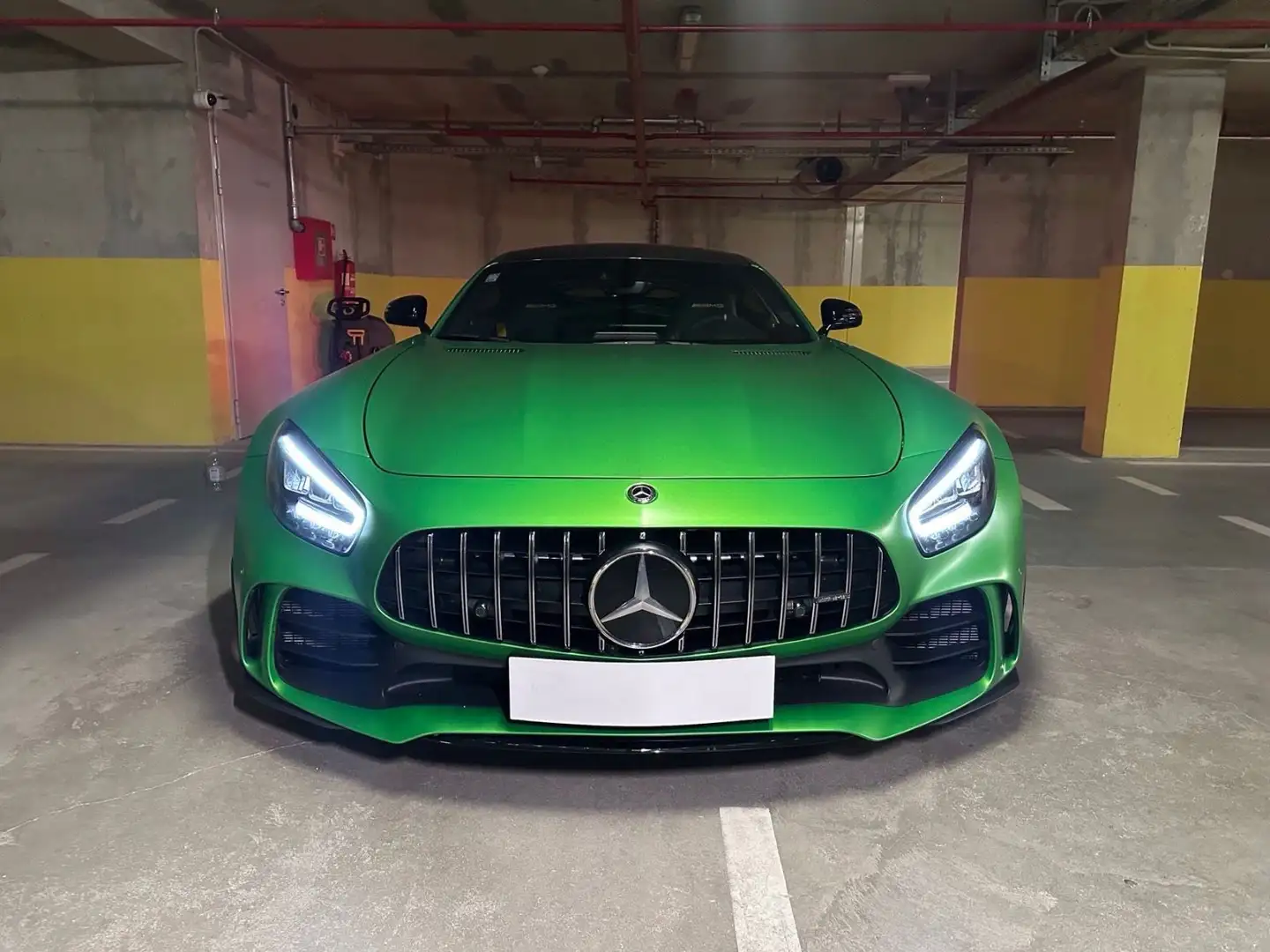 Mercedes-Benz AMG GT R Coupe Neuwertig*Ceramic* Grün - 2