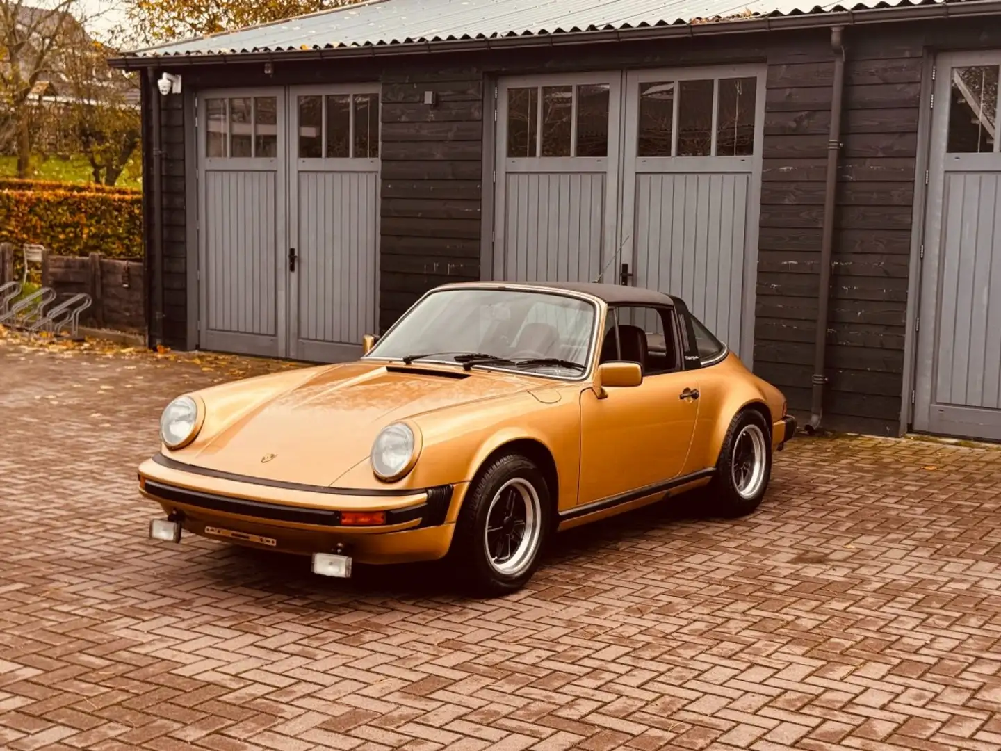 Porsche 911 Targa 1979 Auriu - 1
