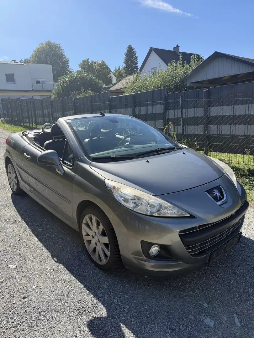 Peugeot 207 CC 1,6 VTi 16V Schwarz - 2
