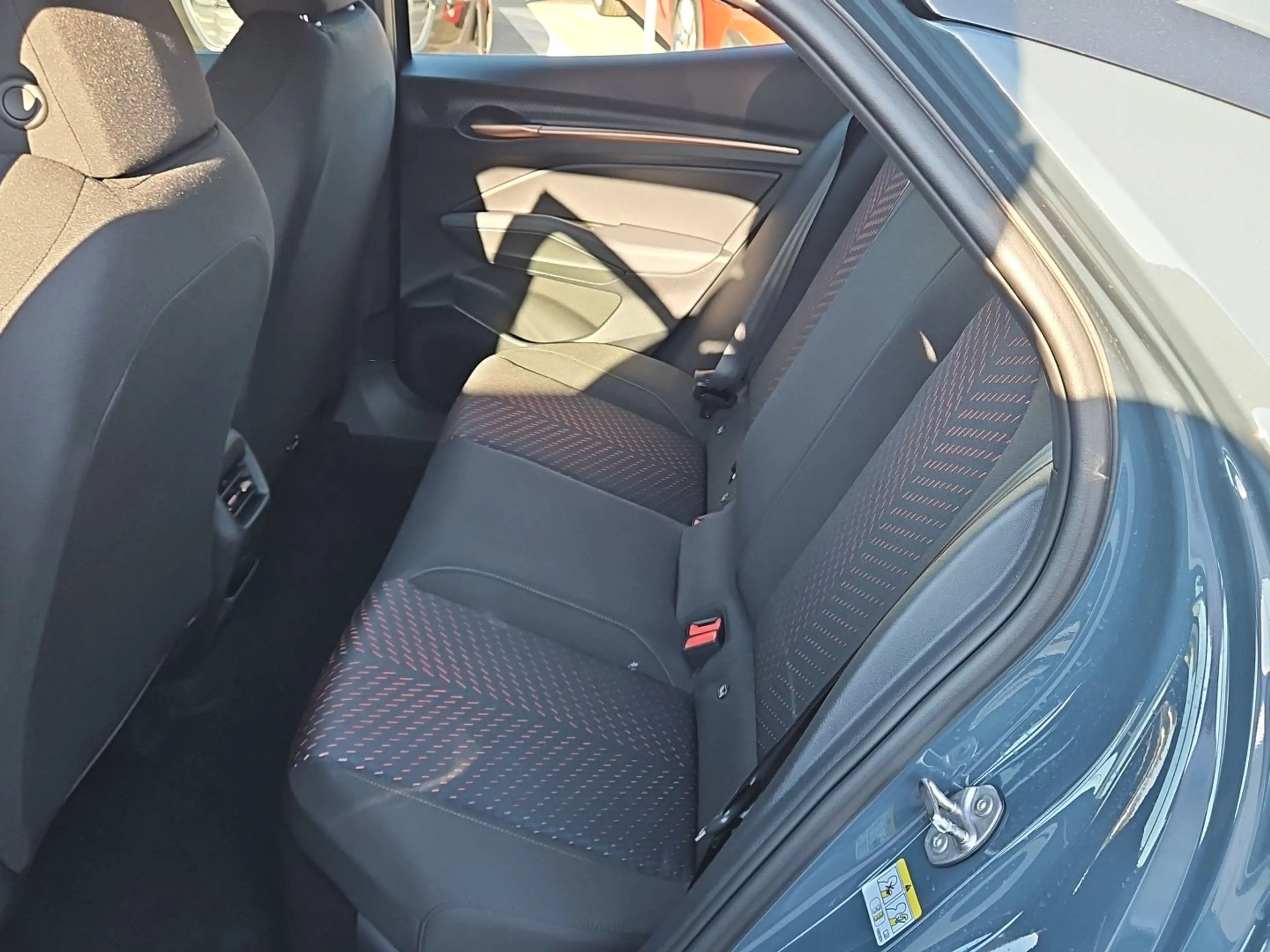 CUPRA Raval PLUS 37 kWh 99 kW/135 PS — photo 14