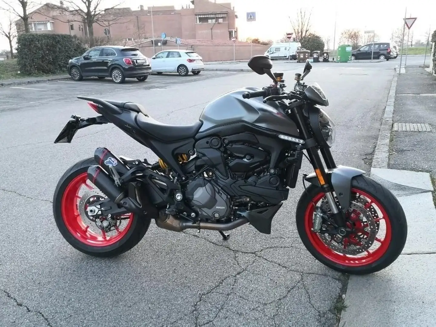 Ducati Monster 937 Grigio - 1