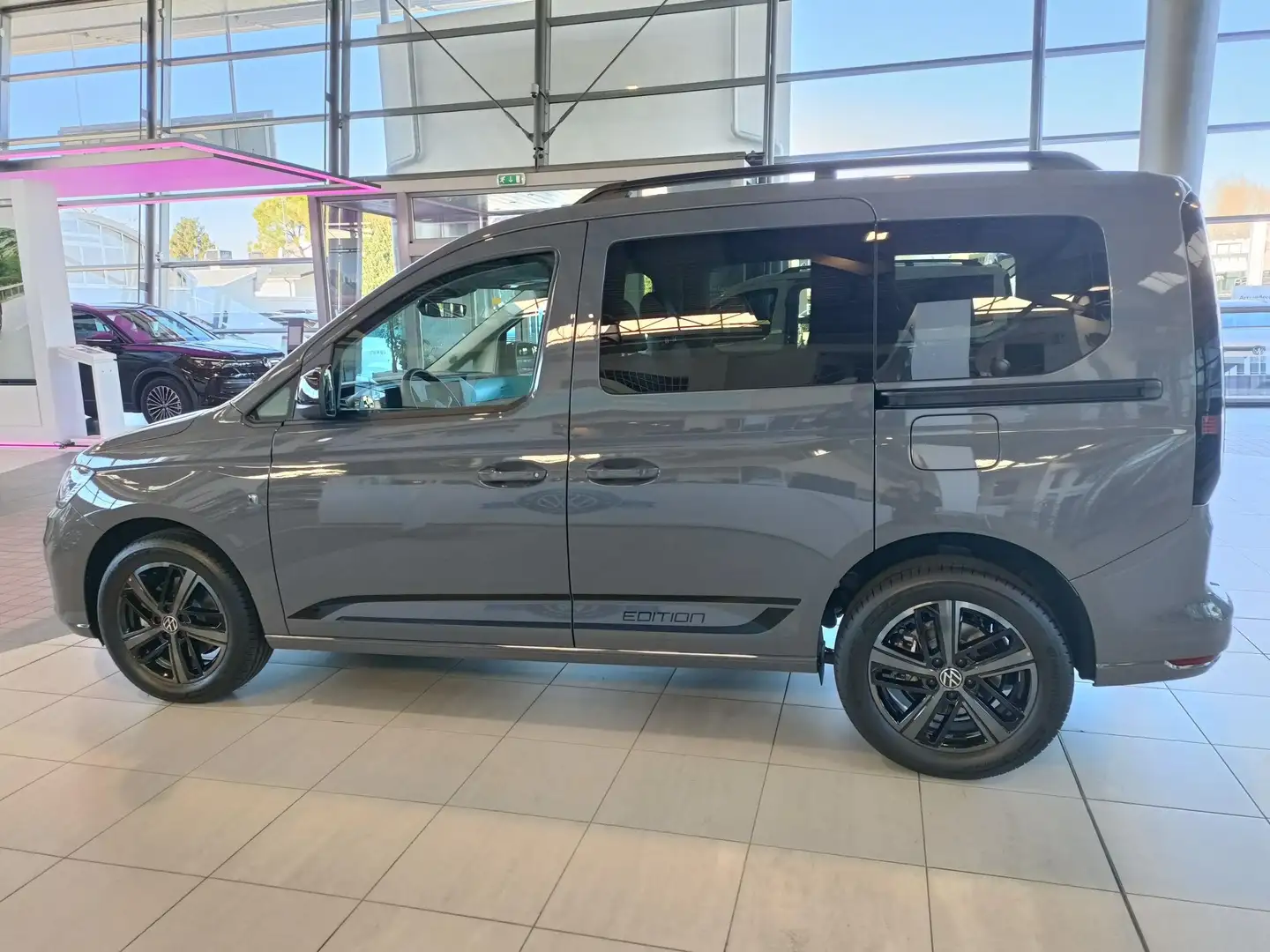 Volkswagen Caddy 4 Motion Edition Autocarro 5 posti 122cv Grau - 2