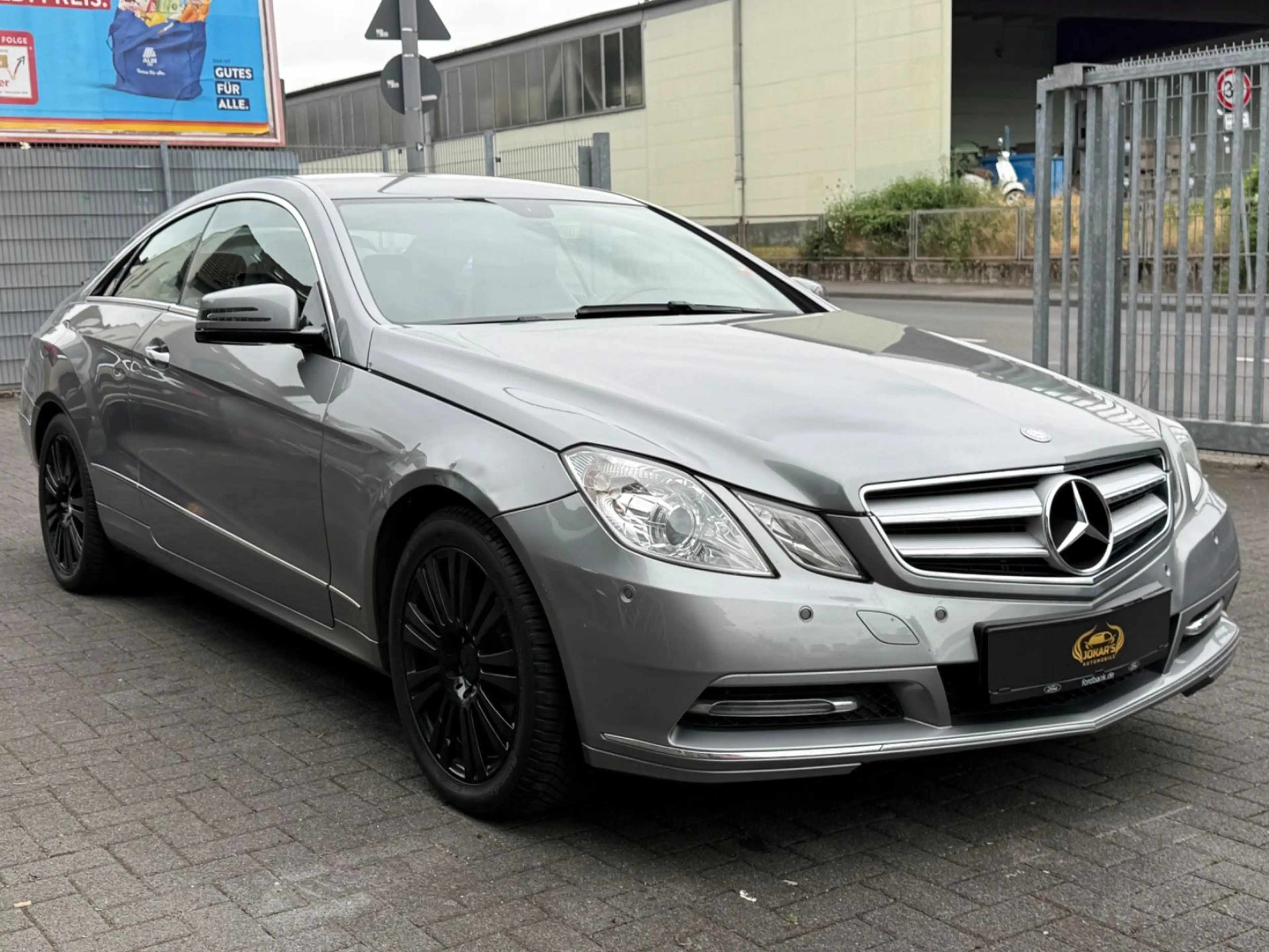 Mercedes-Benz E 200 Coupe CGI BlueEfficiency*Automat*GARANTIE — photo 3