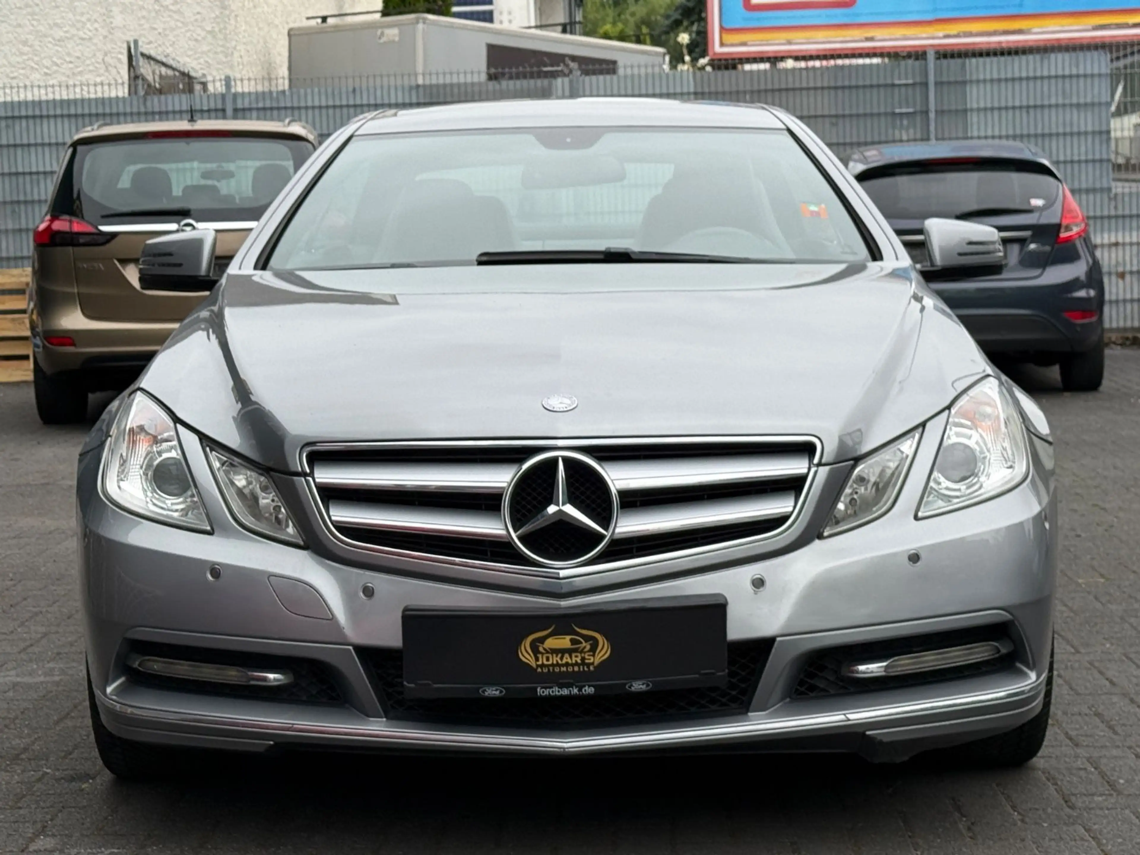 Mercedes-Benz E 200 Coupe CGI BlueEfficiency*Automat*GARANTIE — photo 2