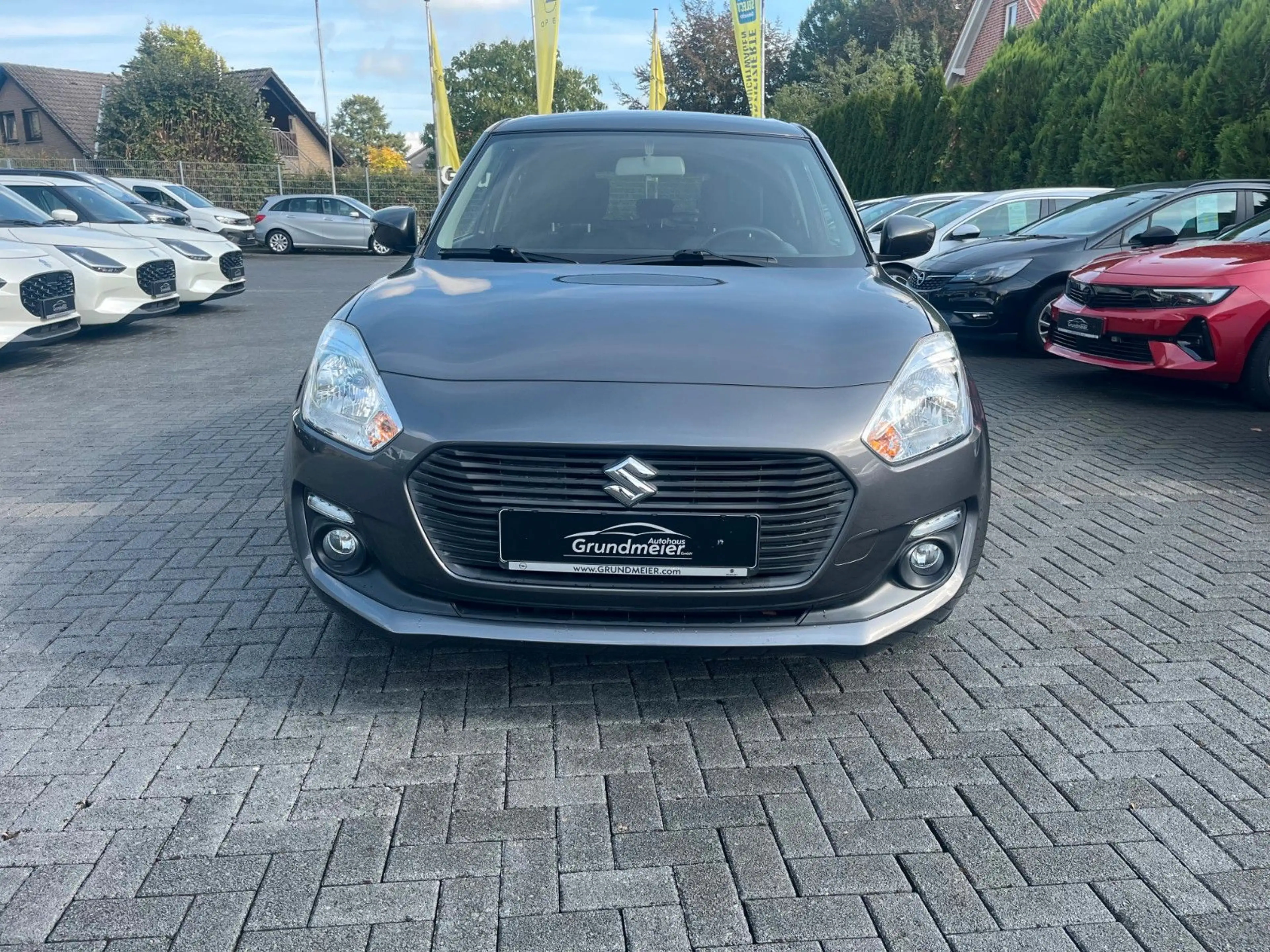 Suzuki Swift Comfort Hybrid /Allwetter/Kamera/CarPlay — photo 9