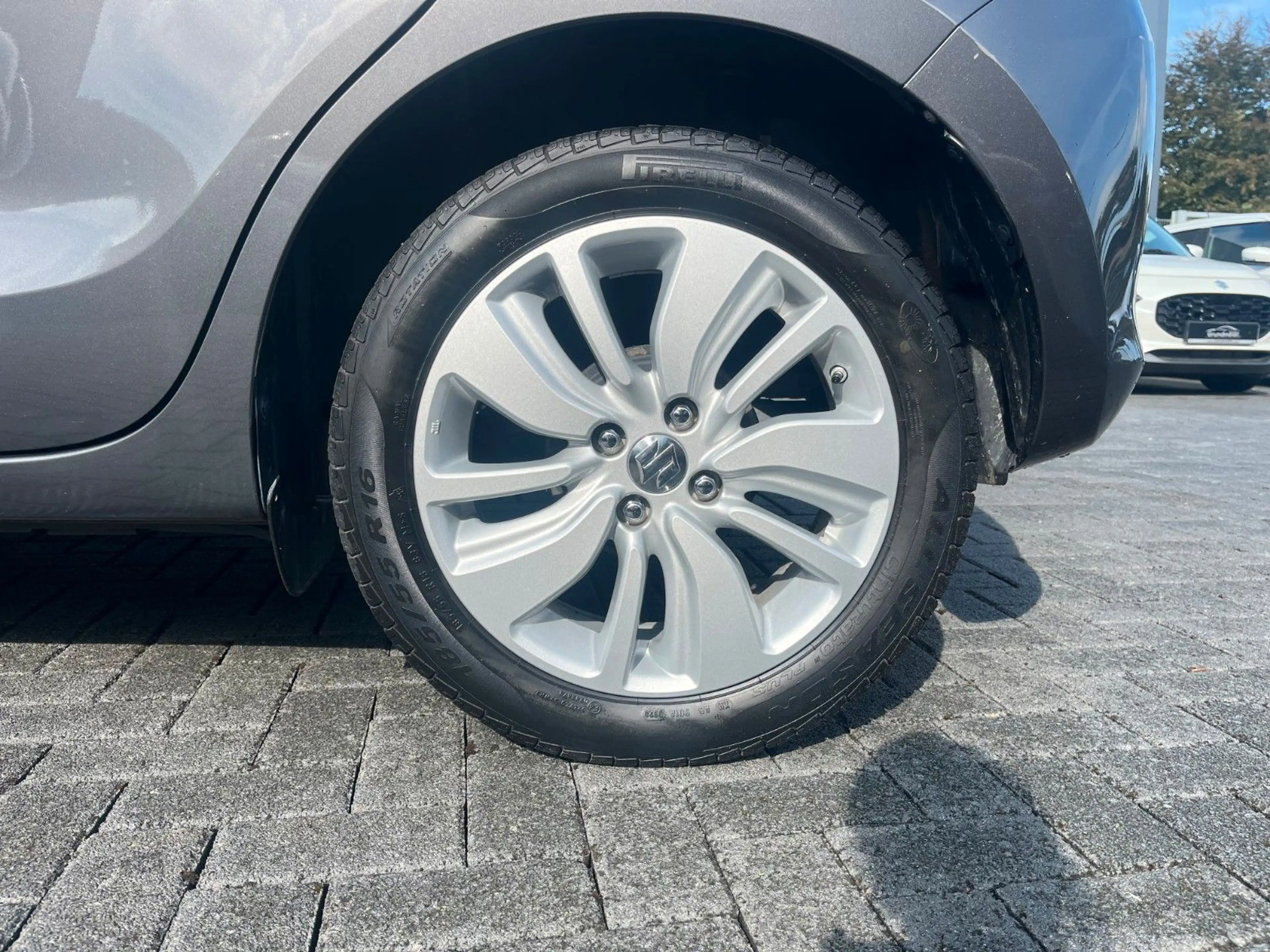 Suzuki Swift Comfort Hybrid /Allwetter/Kamera/CarPlay — photo 10