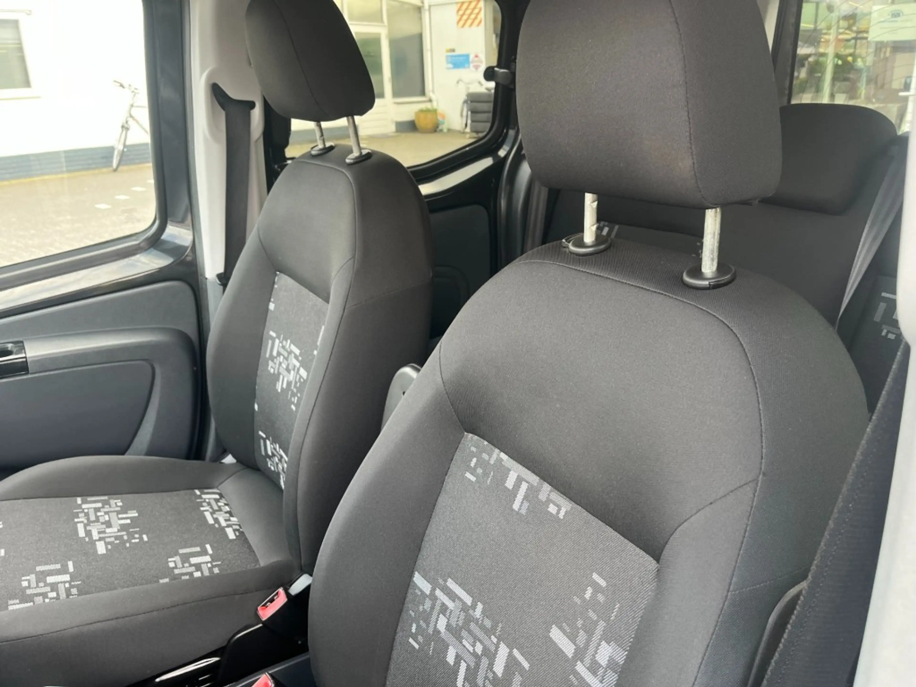 Fiat Qubo 1.4 TREKKING, AIRCO,TREKHAAK, uitstekende staat! — photo 9