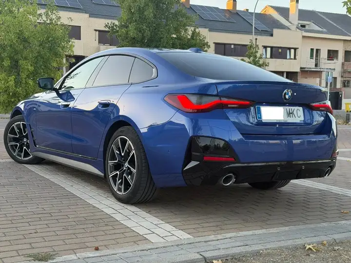 BMW Serie 4 2023, foto 3