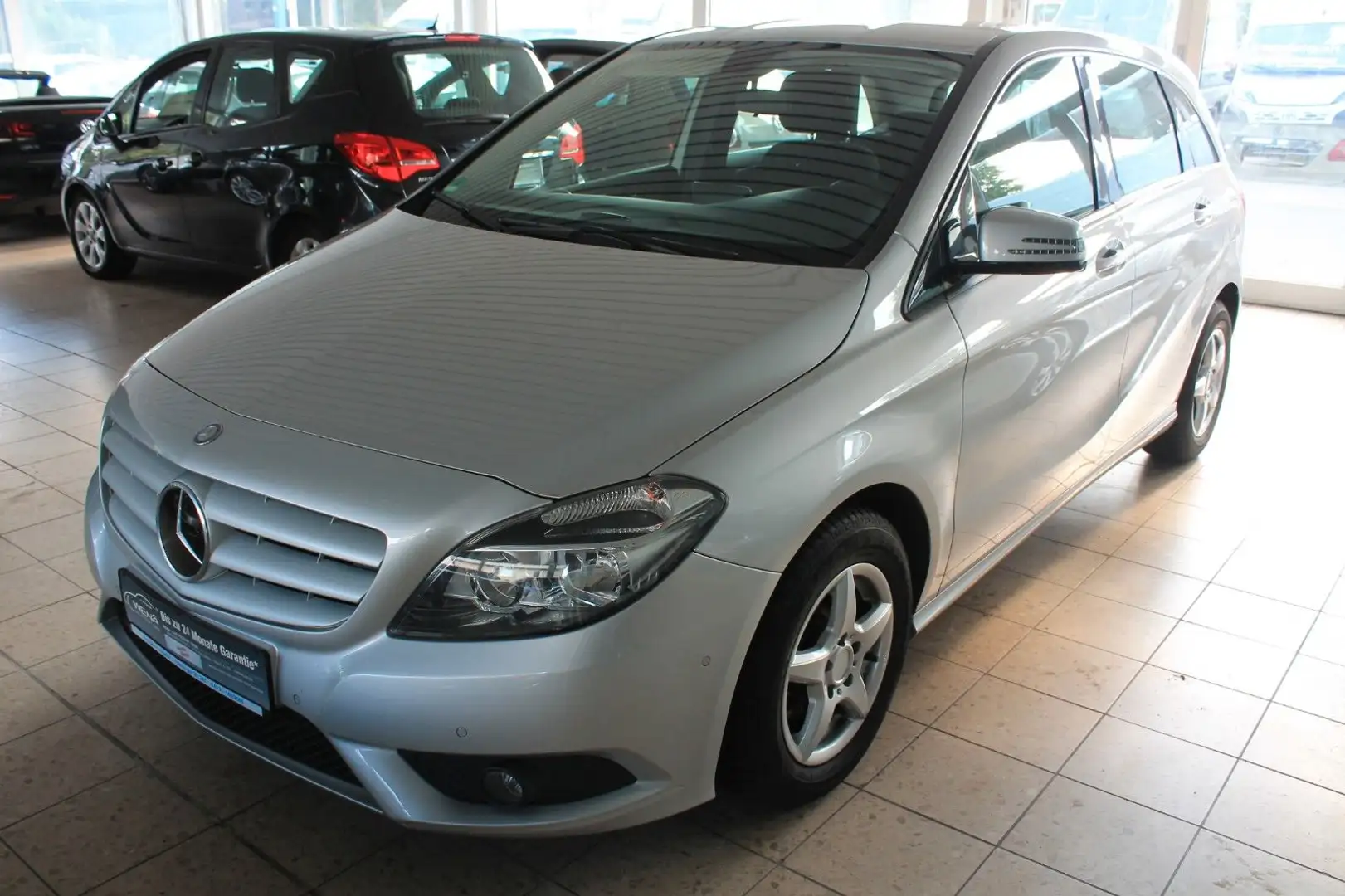 Mercedes-Benz B 180 B -Klasse B 180 Silber - 2