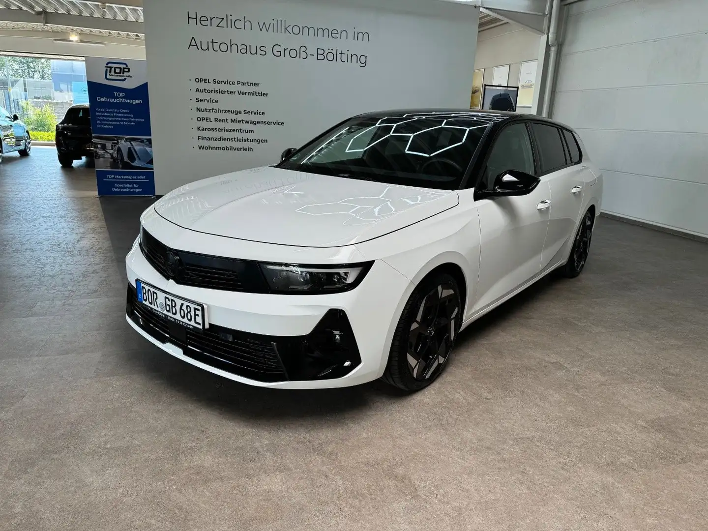 Opel Astra ST 1.6 Hybrid 165kW GSe Auto Weiß - 1