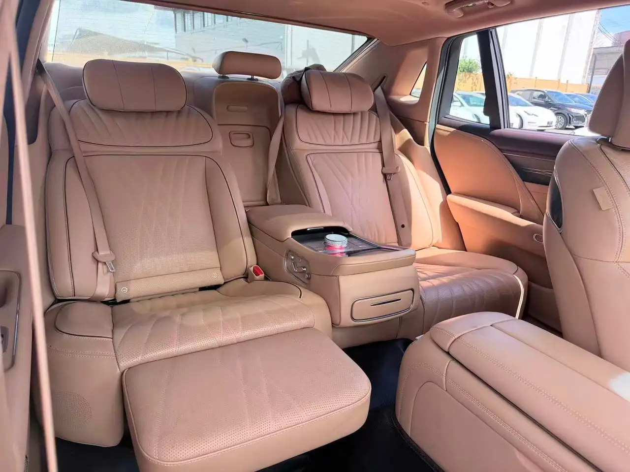 Genesis G90 снимка Genesis G90