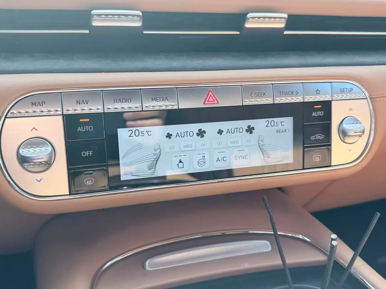 Genesis G90 снимка Genesis G90