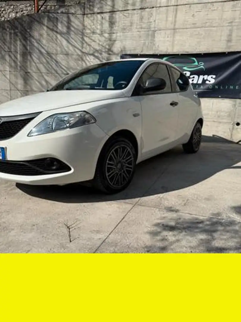 Lancia Ypsilon - 1