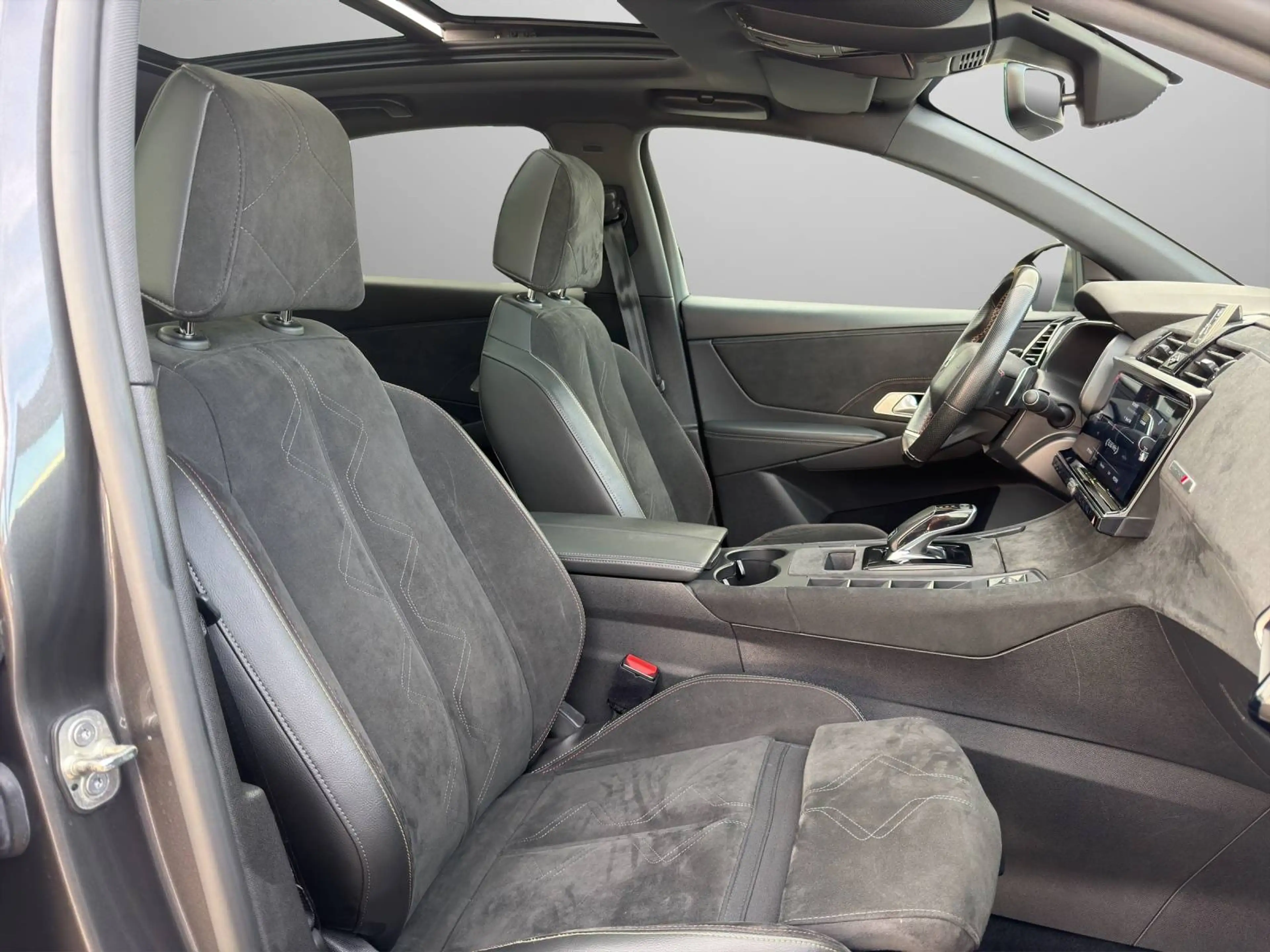 DS Automobiles DS 7 Crossback BlueHDi 130 EAT8 Performance Line *PANO, ACC, LED* — photo 14