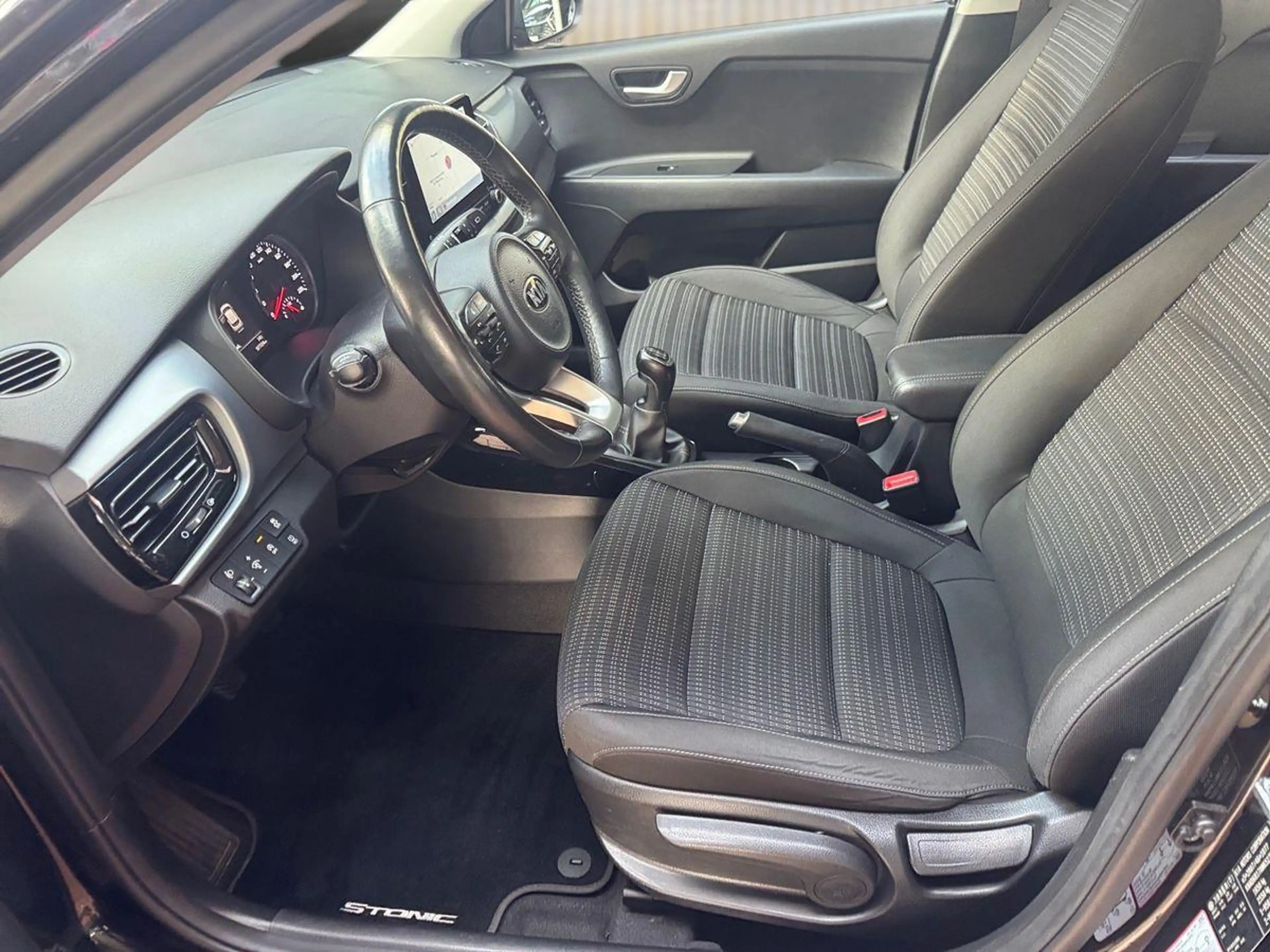 Kia Stonic Vision 1.0 TGDI — photo 8