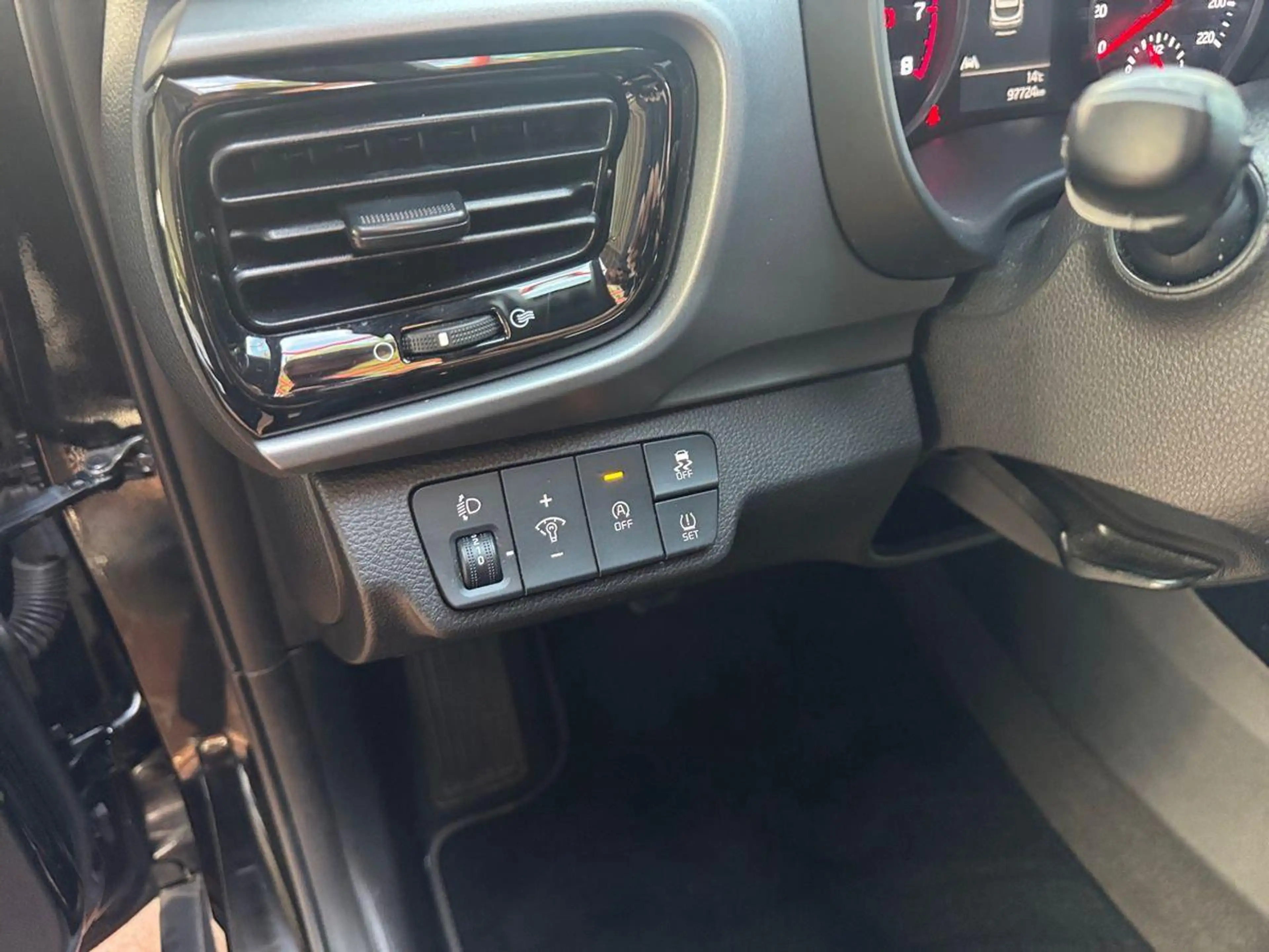 Kia Stonic Vision 1.0 TGDI — photo 15