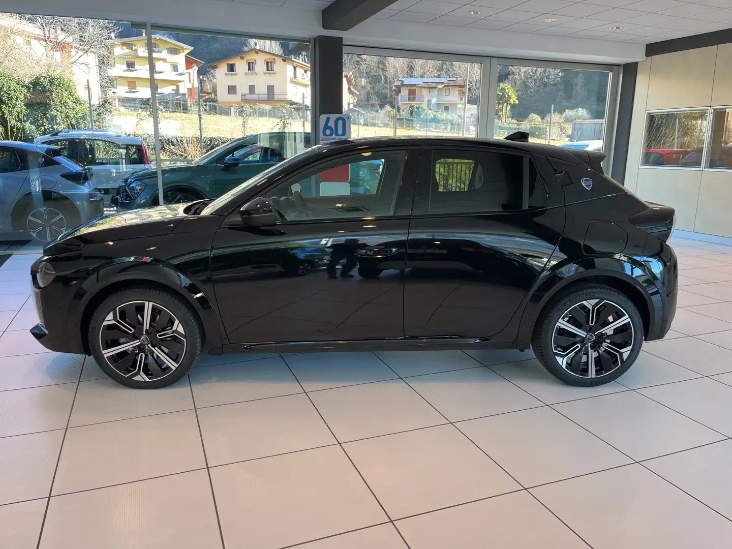 Lancia Ypsilon Hybrid e-DCT LX Noir - 2