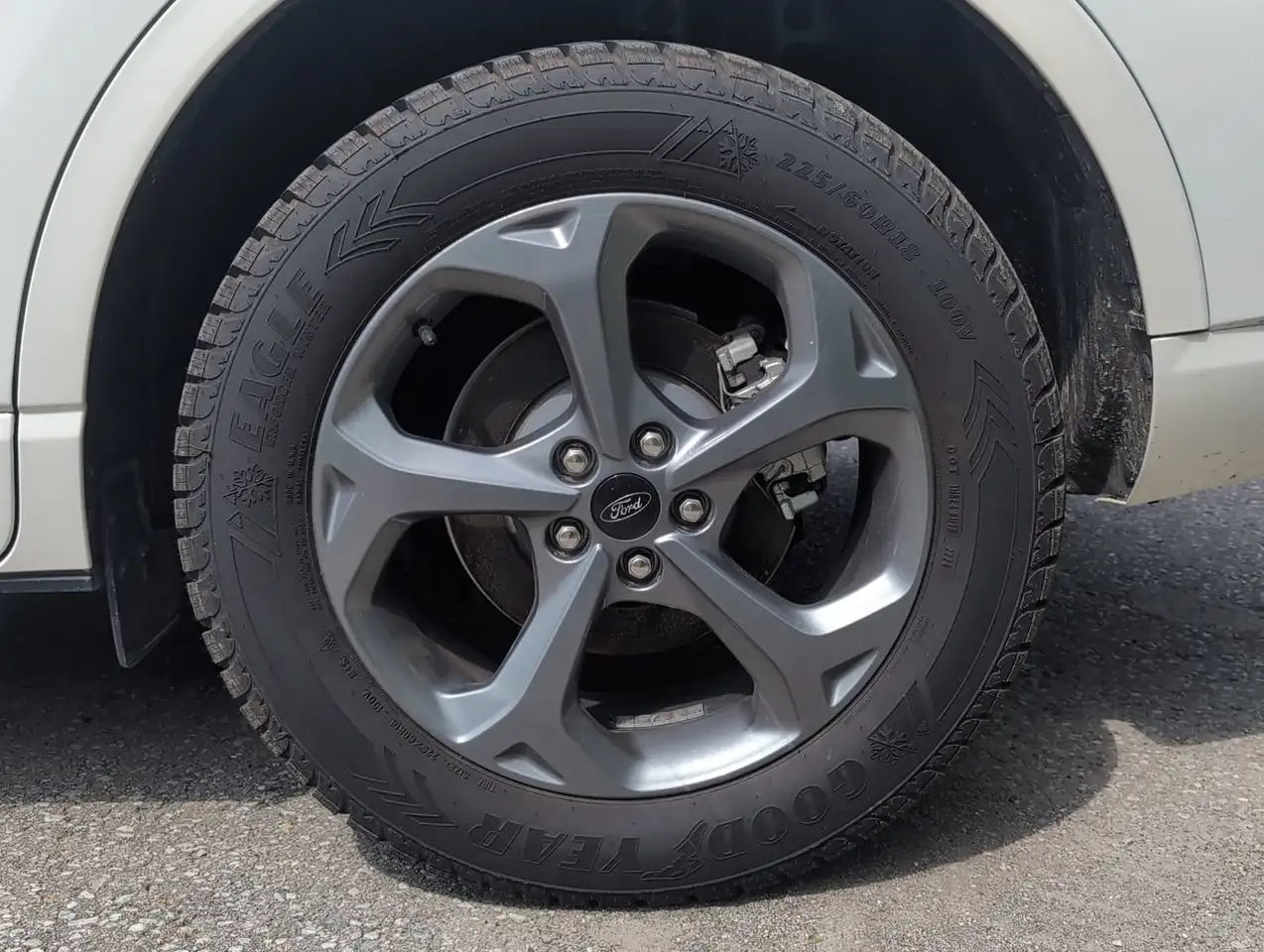 Ford Escape снимка Ford Escape