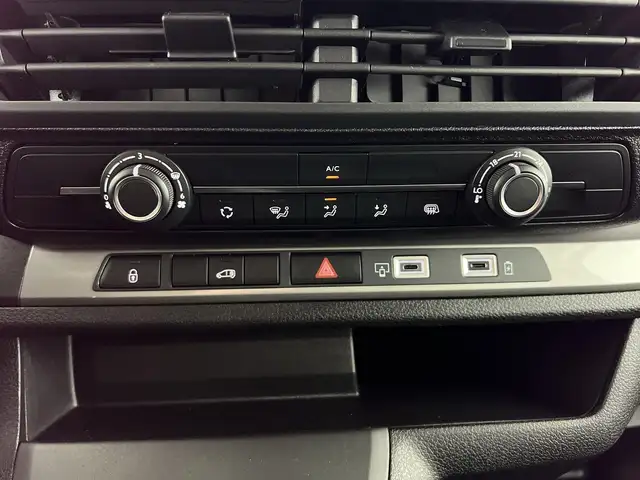Opel Vivaro view 13