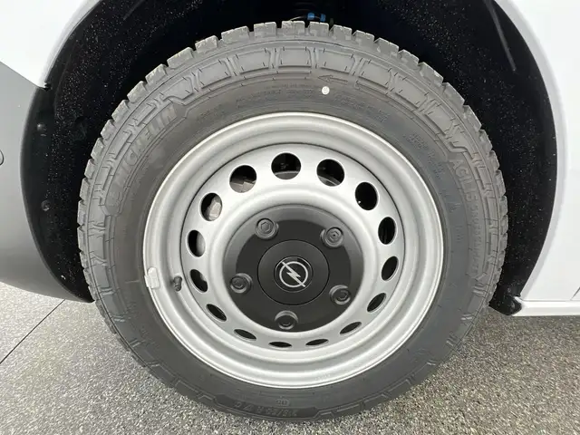 Opel Vivaro view 6