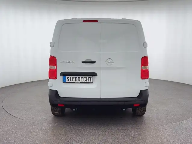 Opel Vivaro view 4