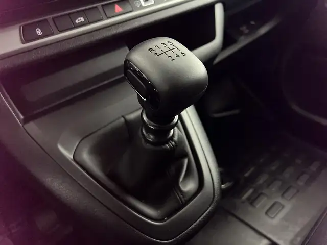 Opel Vivaro view 14