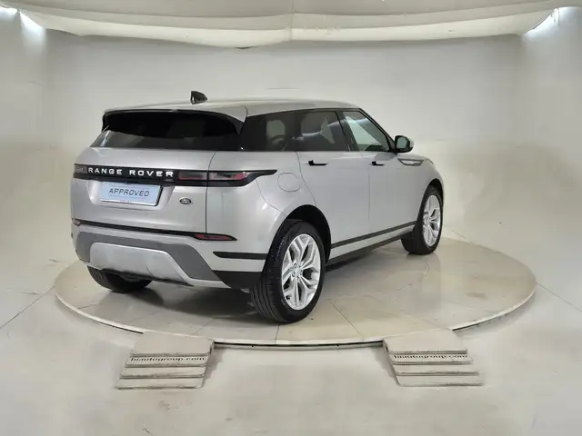 Land Rover Range Rover Evoque view 2