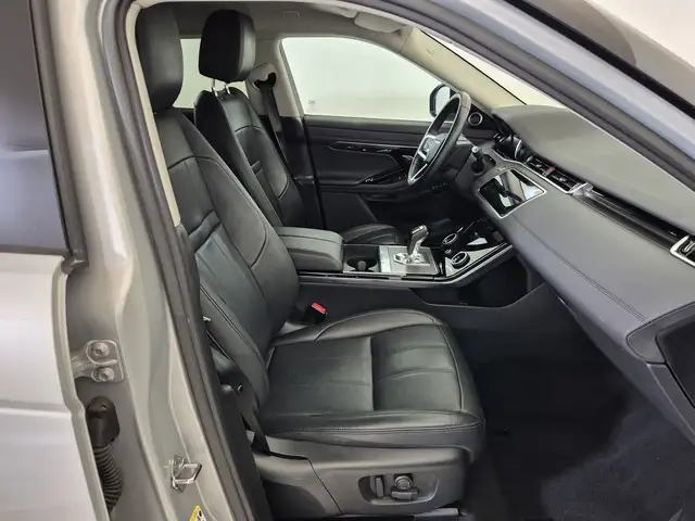 Land Rover Range Rover Evoque view 3