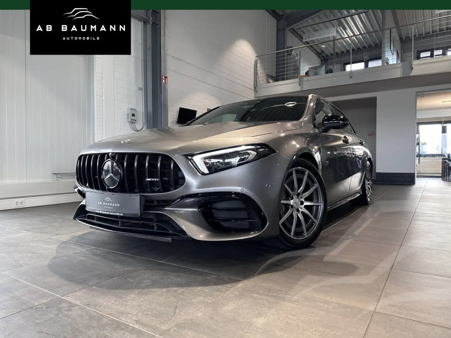 Mercedes-Benz A 45 AMG 4Matic *PANO, 360GRAD, BURMESTER* siva - 1