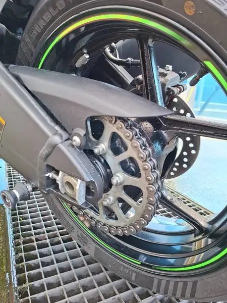 Kawasaki Ninja ZX-6R - foto 6