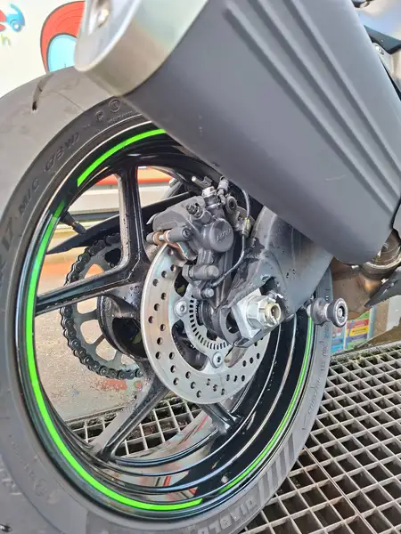 Kawasaki Ninja ZX-6R - foto 7