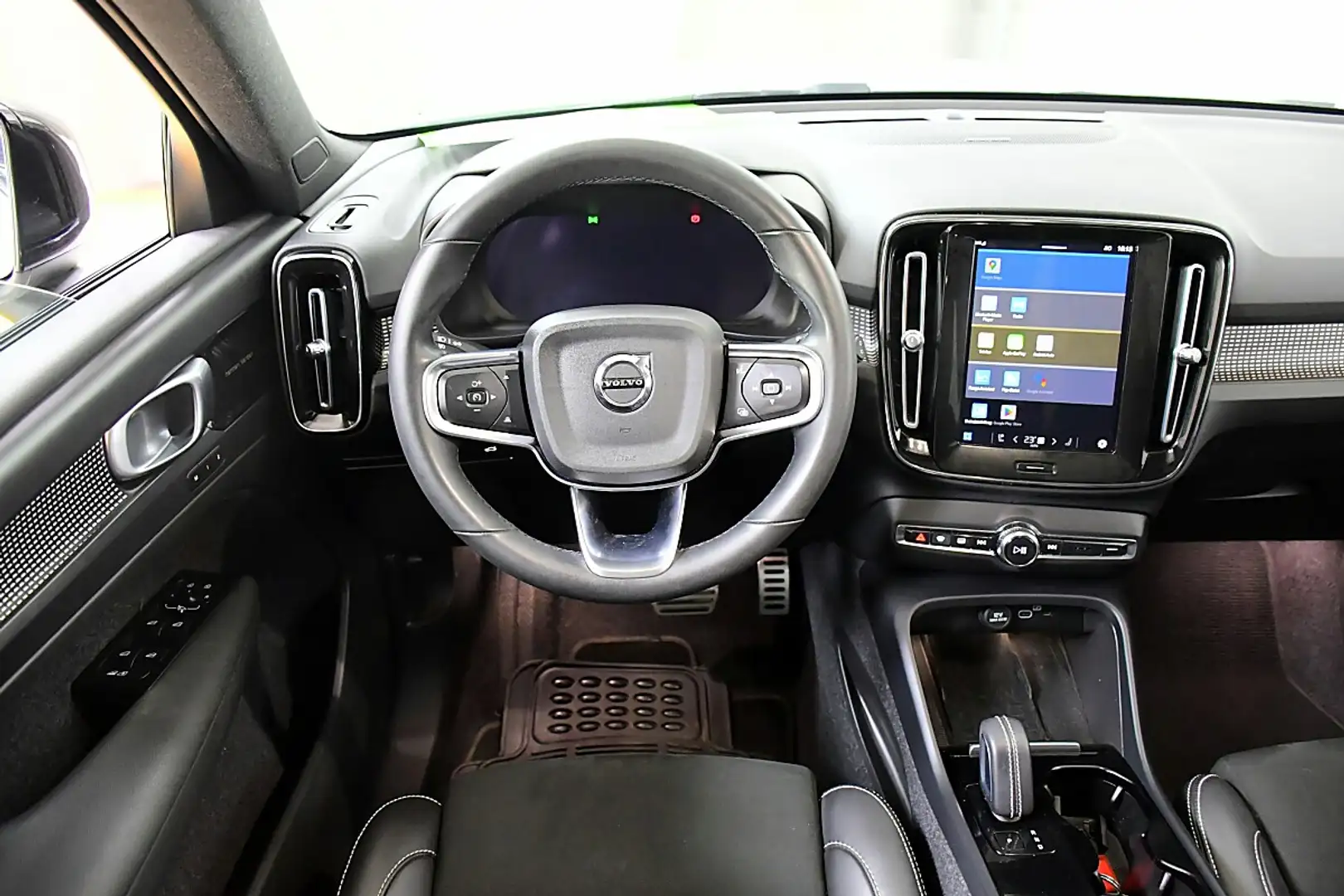 Volvo XC40 Recharge Pure Electric 78kWh Recharge Twin Pro Weiß - 2