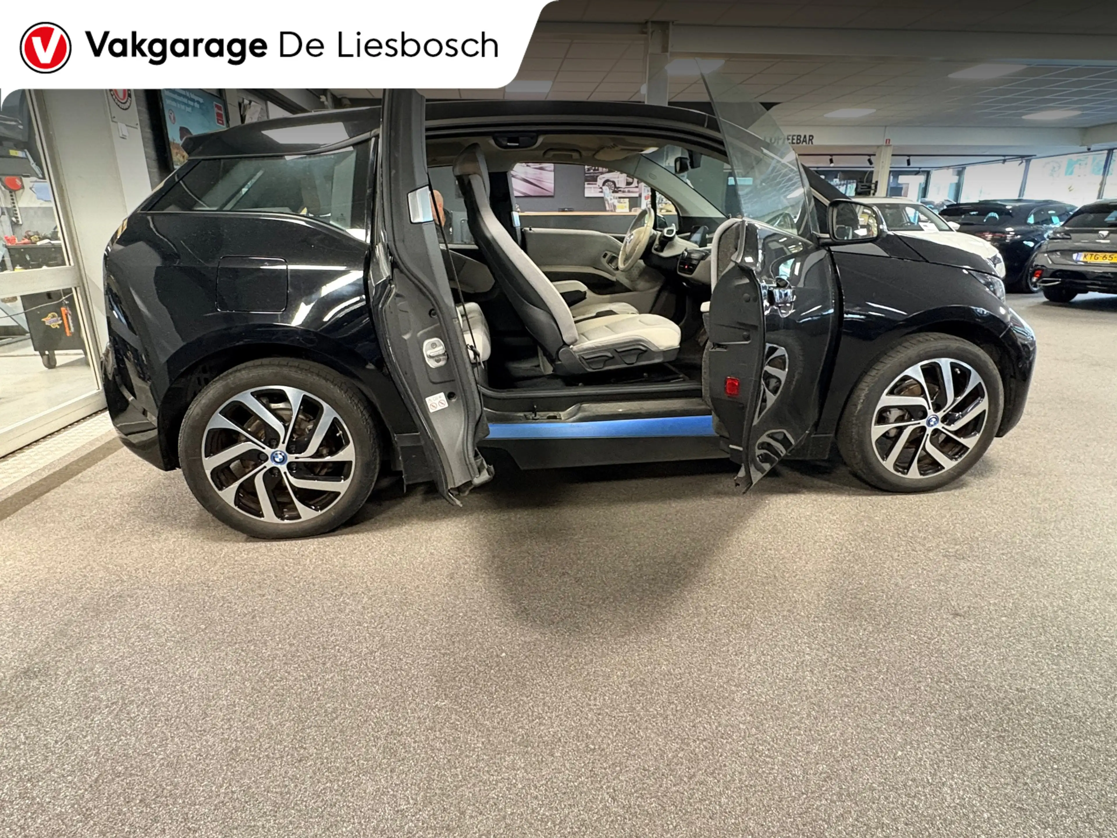BMW i3 S 120Ah 42 kWh — photo 13