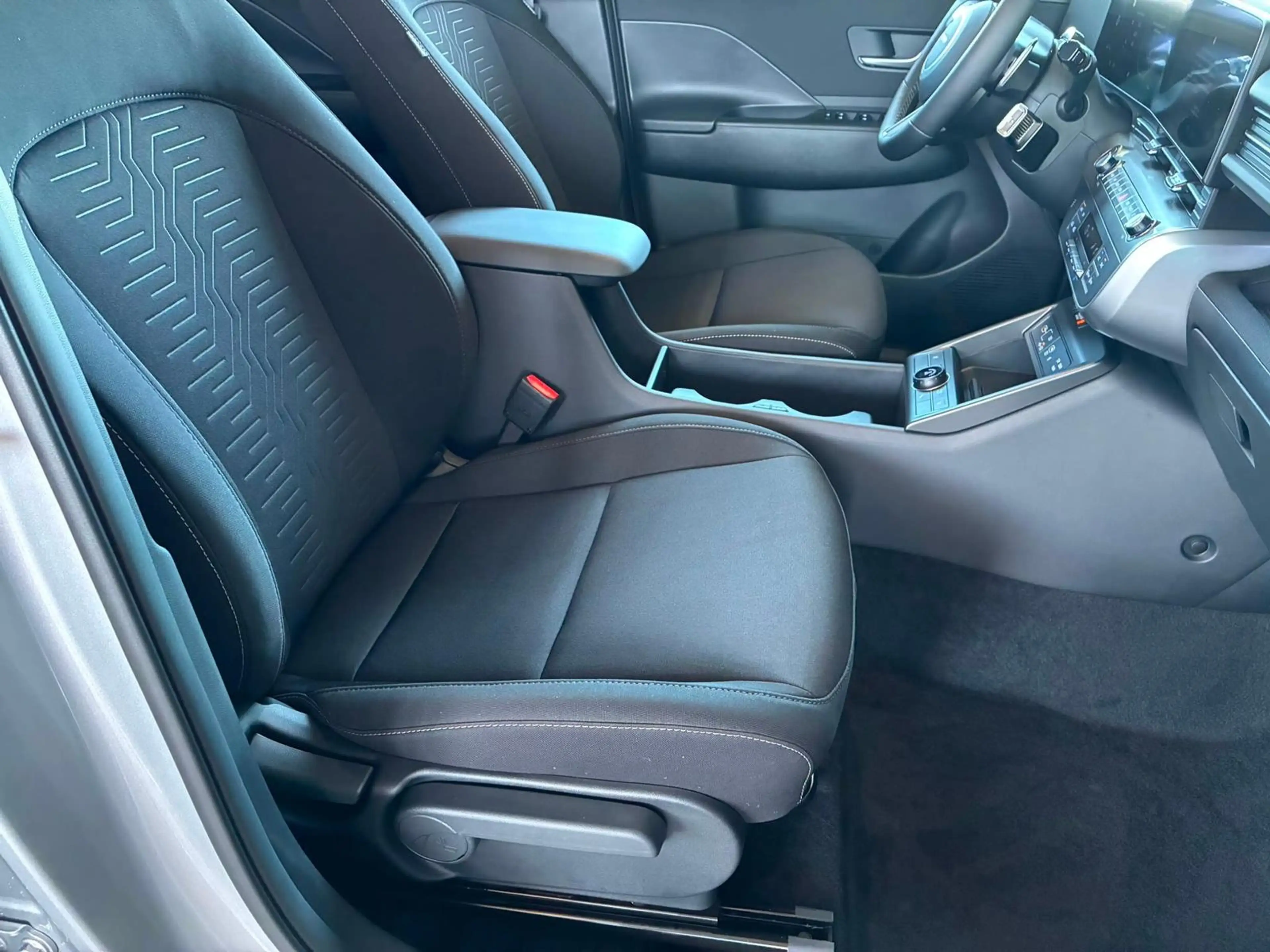Hyundai KONA Comfort Plus 1.6 T-GDI DCT 4WD / Navi / ACC / Keyl — photo 9