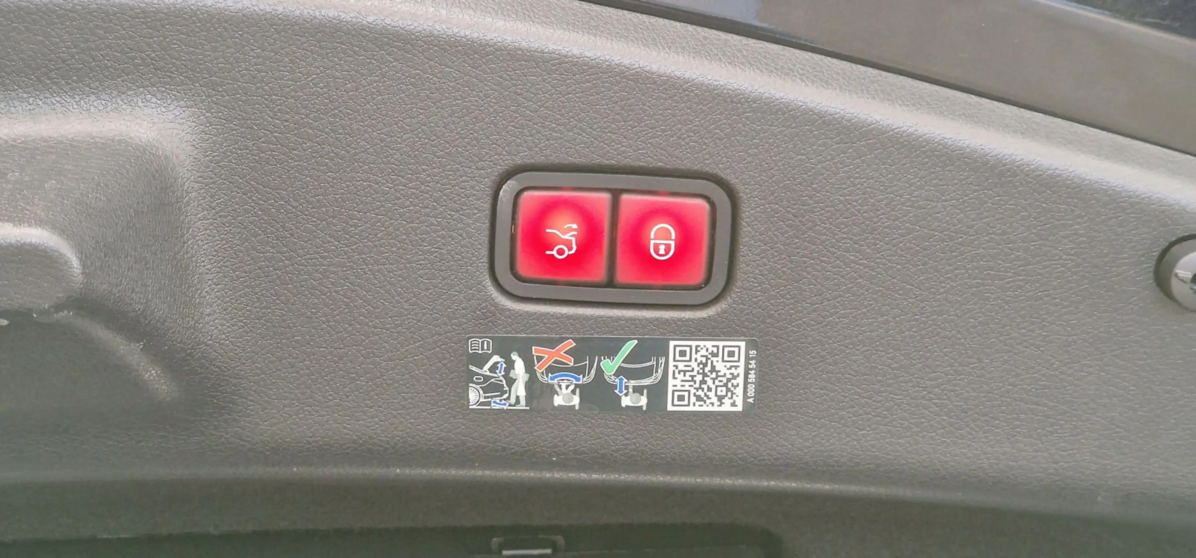 Mercedes-Benz CLE 300 4 Matic AMG-Line Aut. *Pano*360*Head-Up*Burmester* — photo 10