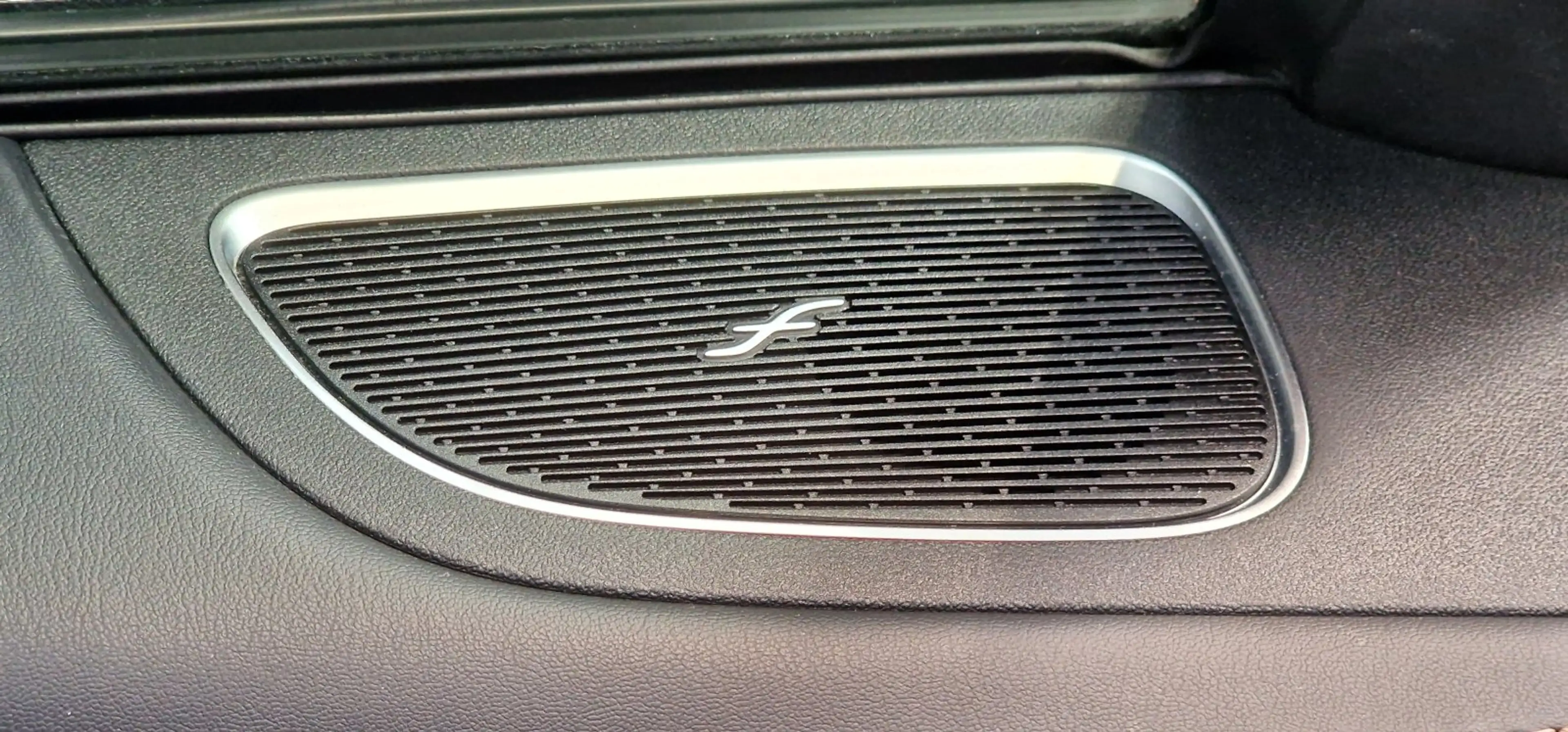 Mercedes-Benz CLE 300 4 Matic AMG-Line Aut. *Pano*360*Head-Up*Burmester* — photo 19