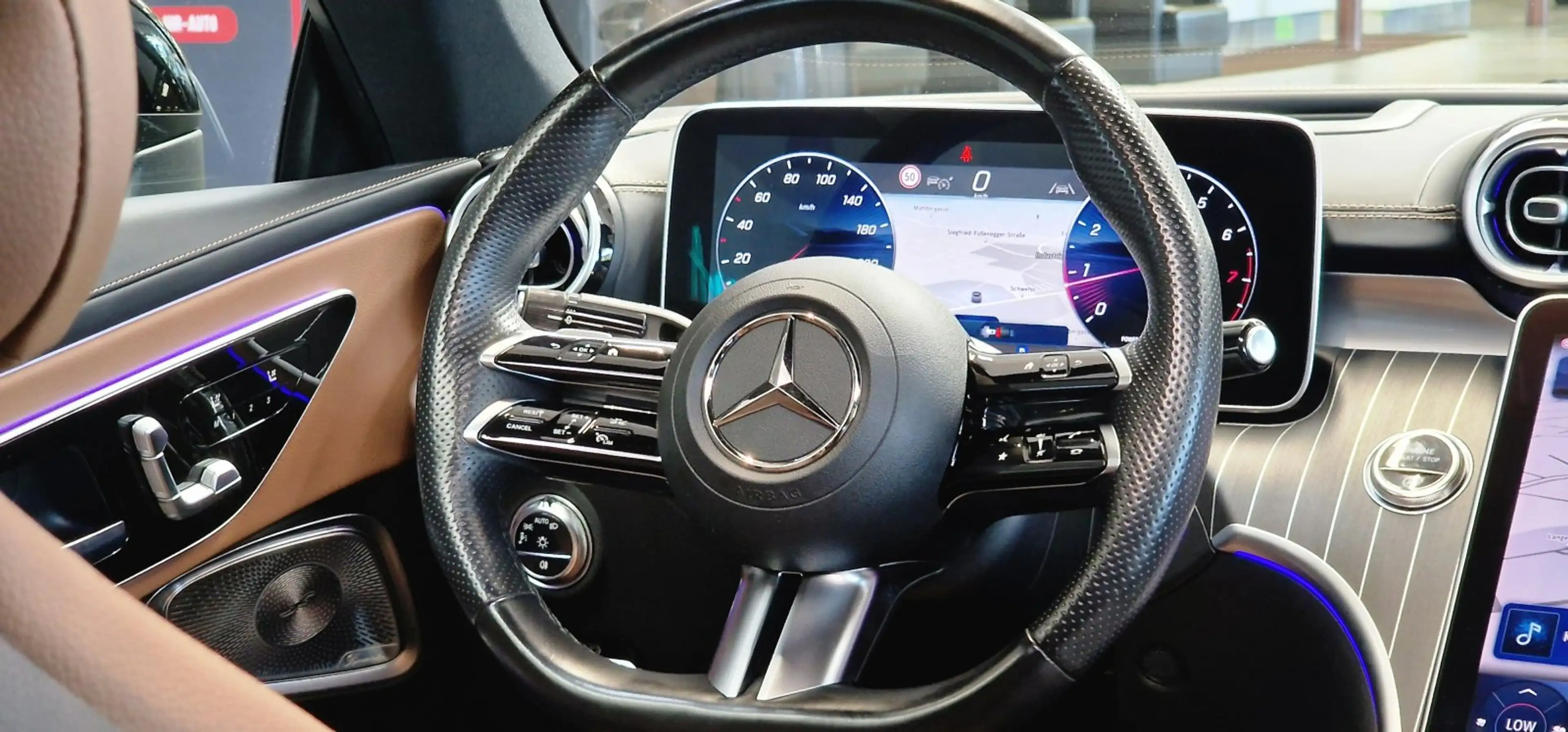Mercedes-Benz CLE 300 4 Matic AMG-Line Aut. *Pano*360*Head-Up*Burmester* — photo 12