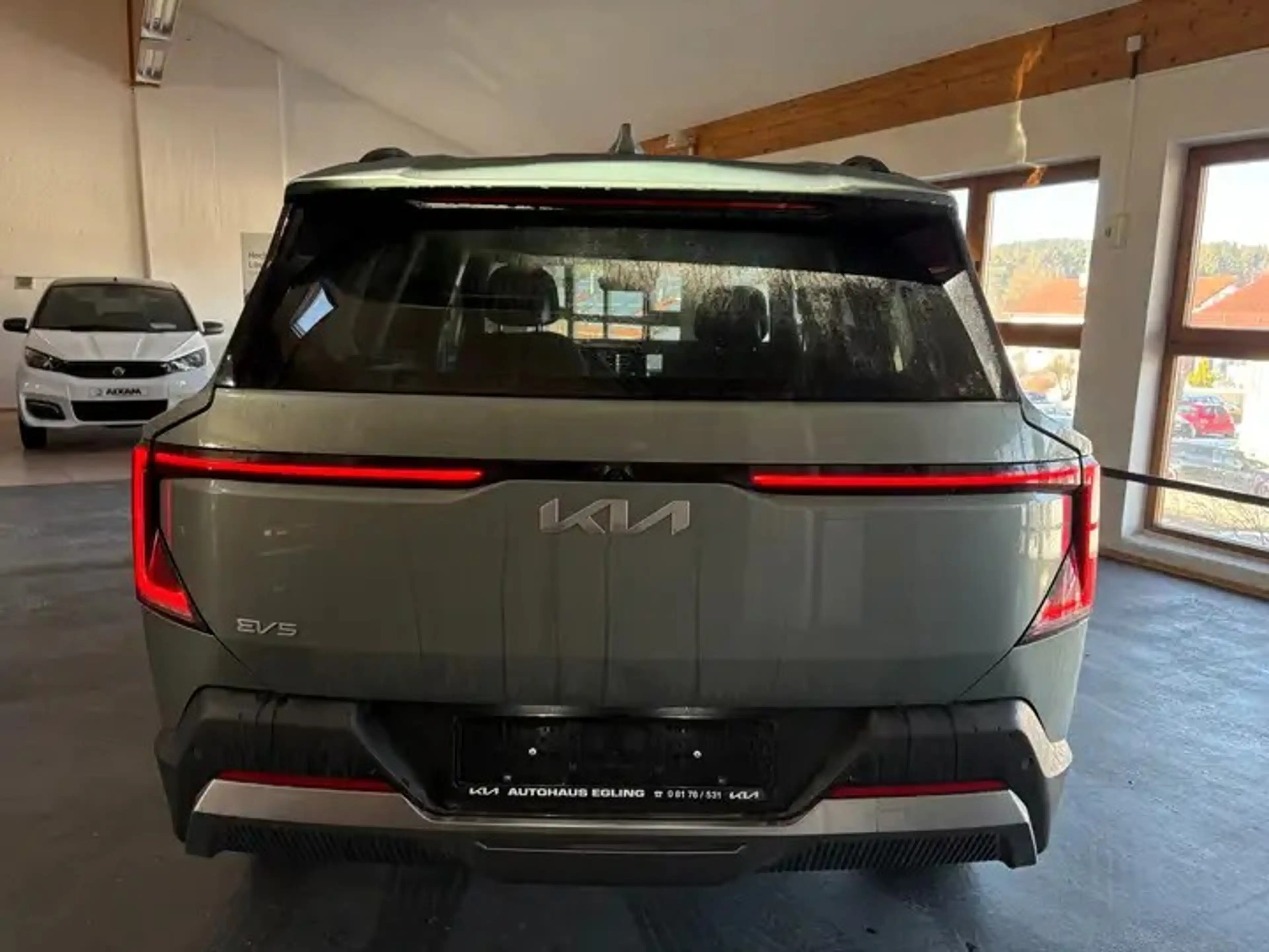 Kia EV5 Air — photo 4