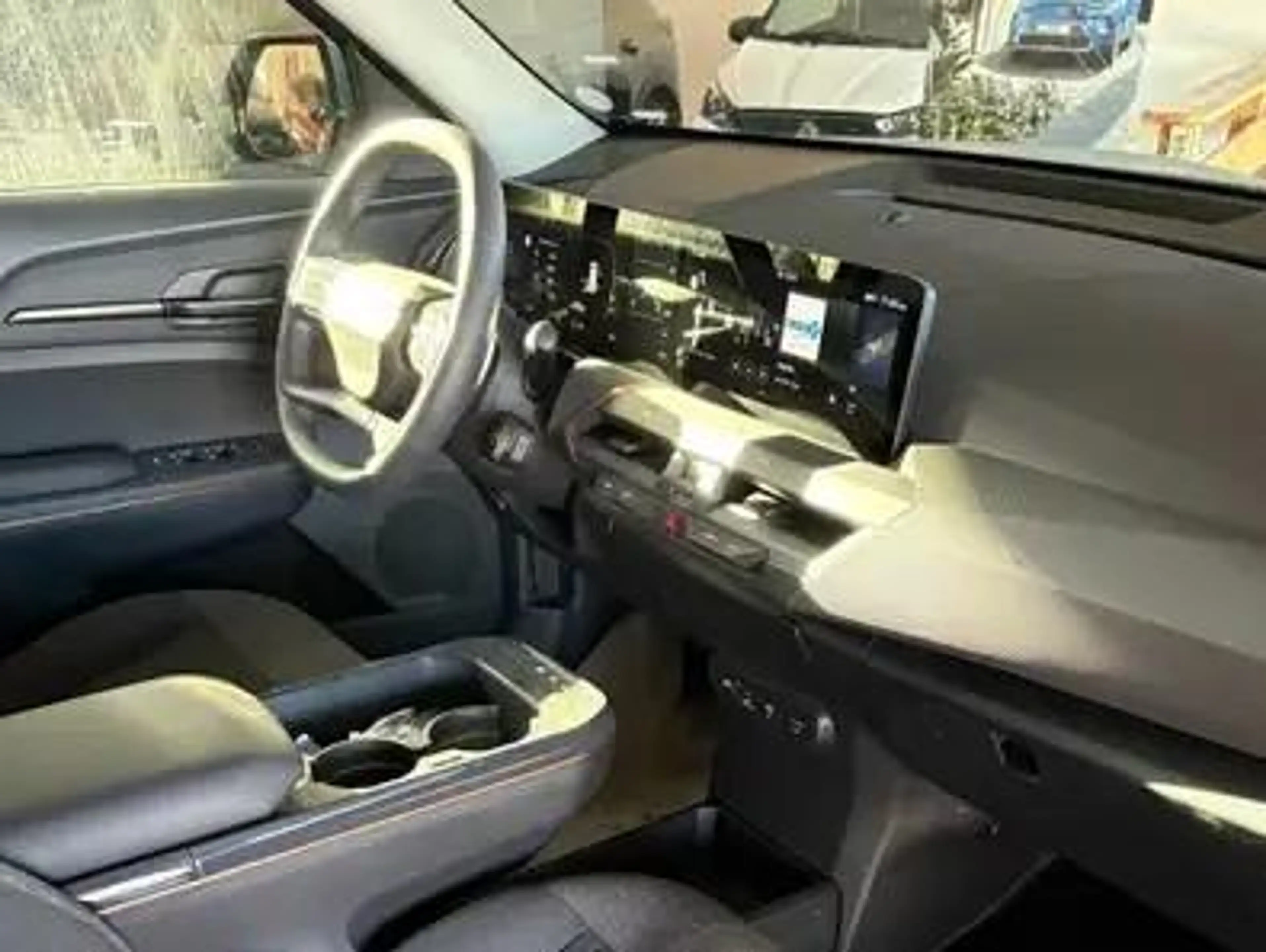 Kia EV5 Air — photo 12