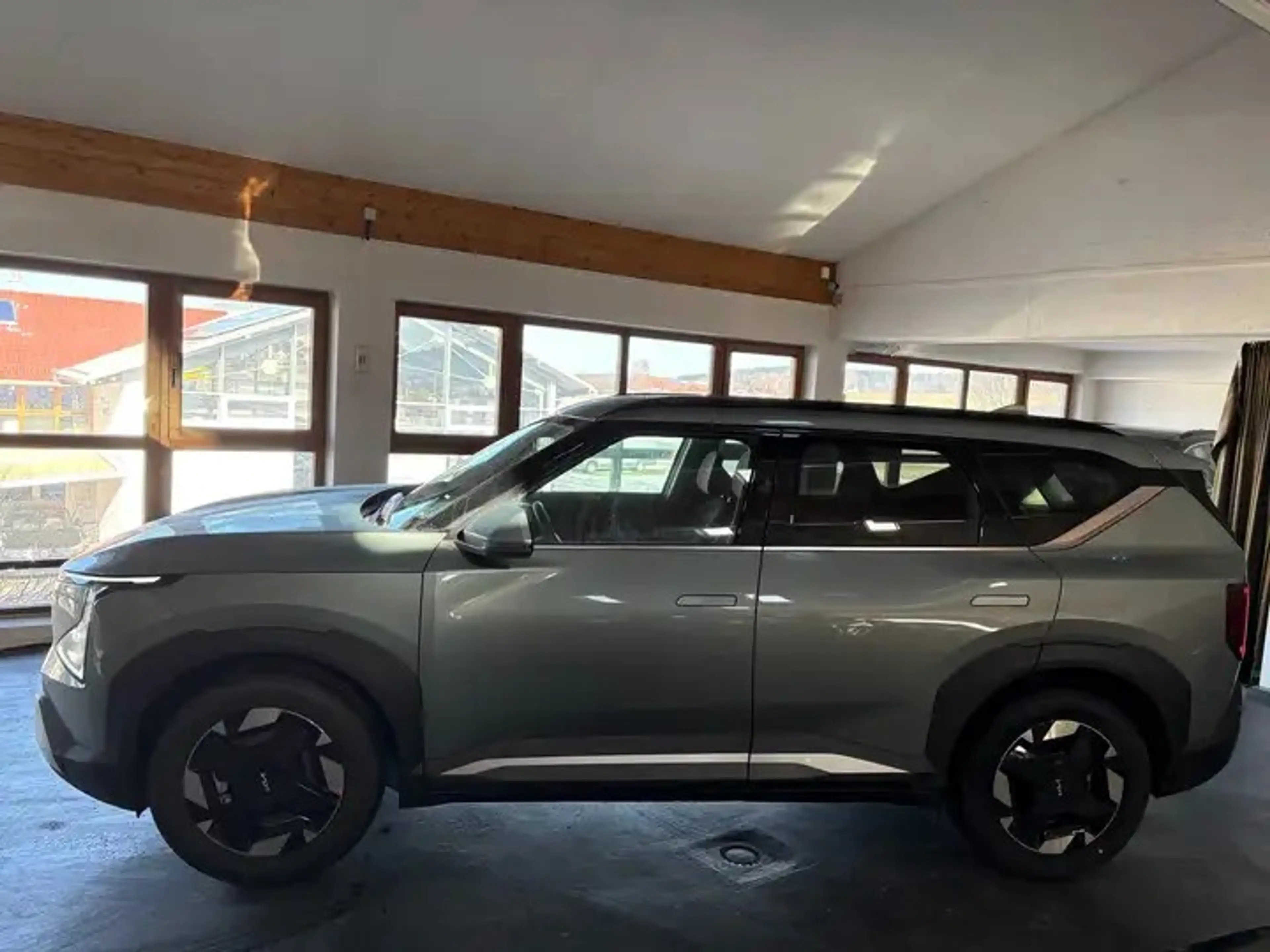 Kia EV5 Air — photo 2